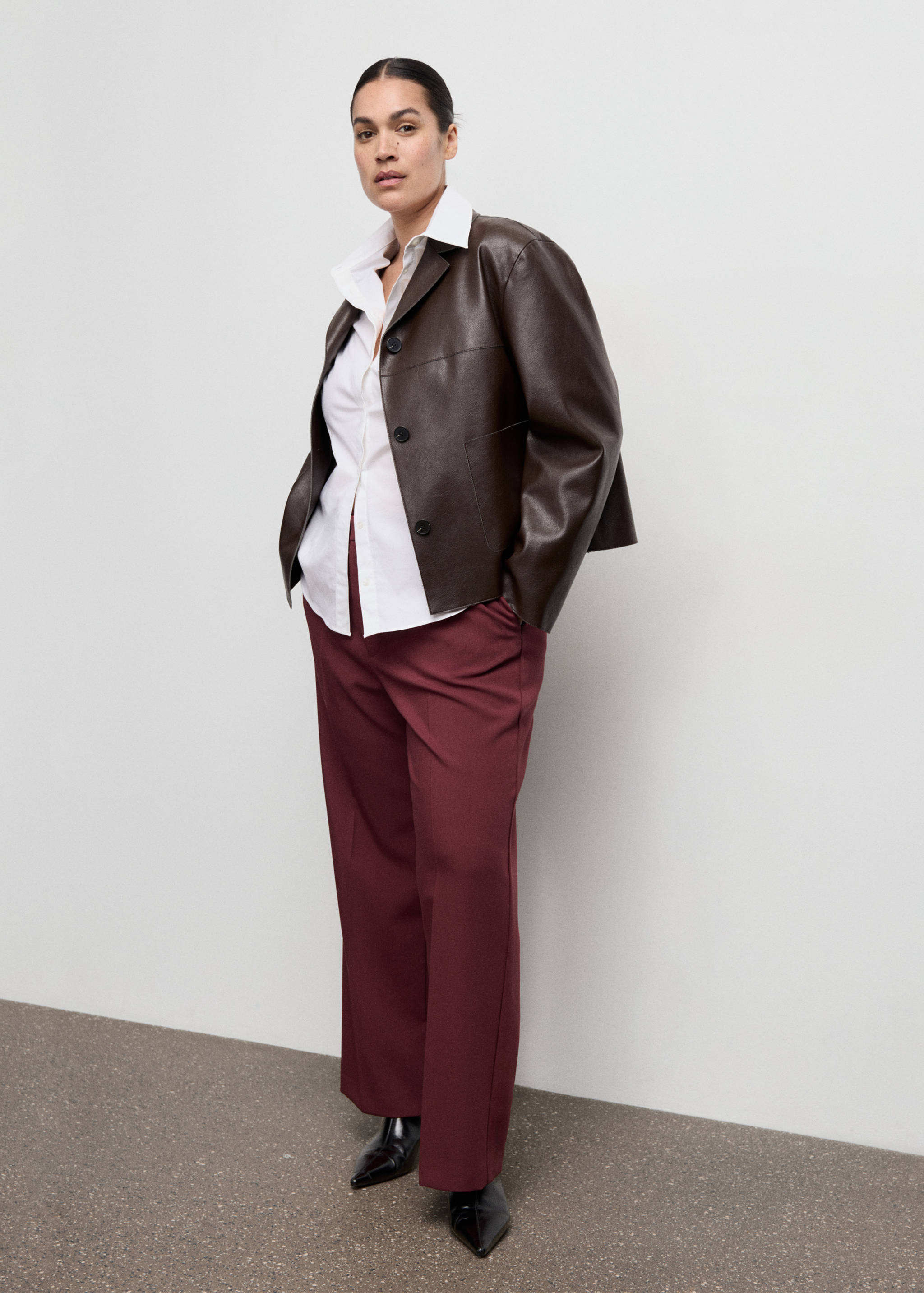 High-waist straight trousers - Details of the article 6