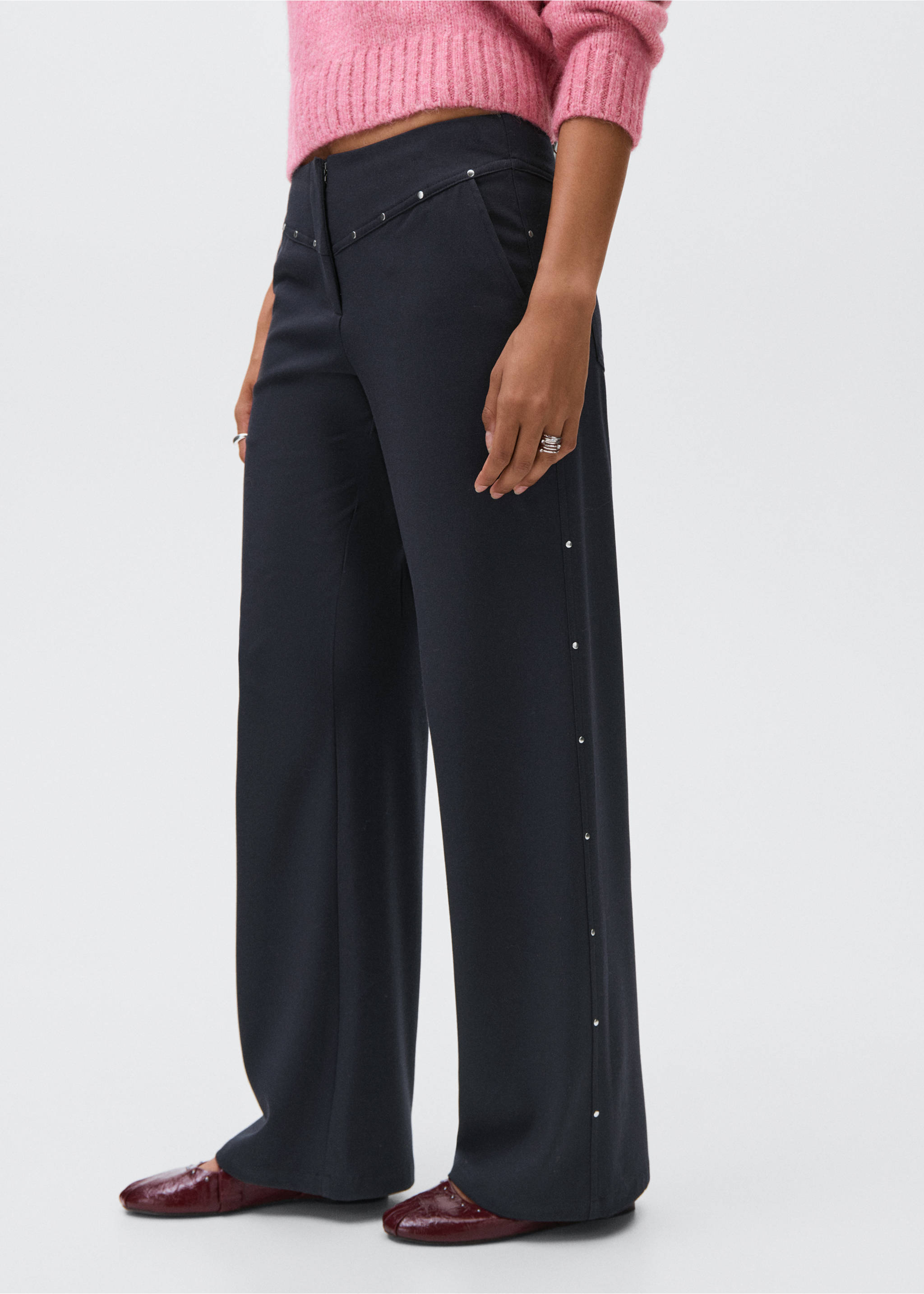 Low-waist studded trousers - Details of the article 3, Navy. Ref: 17097123-00.