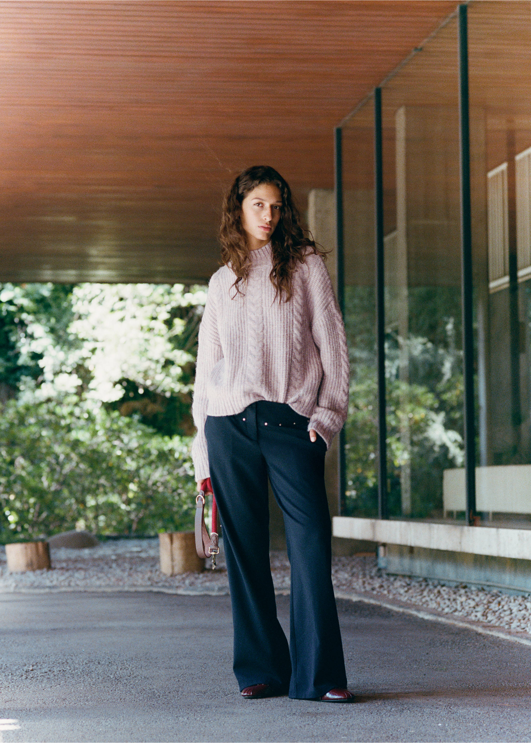 Low-waist studded trousers - Details of the article 5, Navy. Ref: 17097123-00.