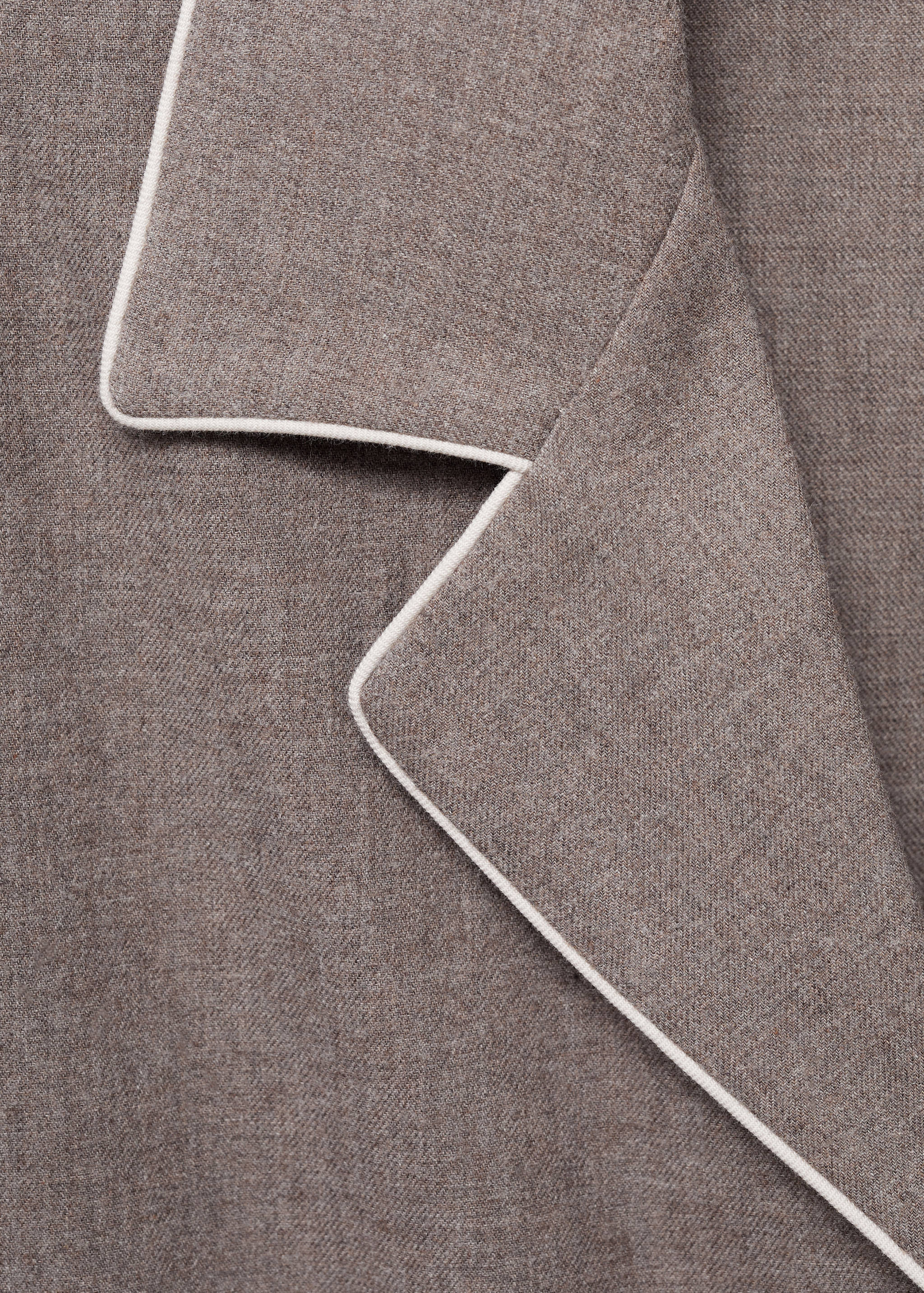 Flanellhemd aus Baumwolle mit kontrastierendem Piping. - Detail des Artikels 8