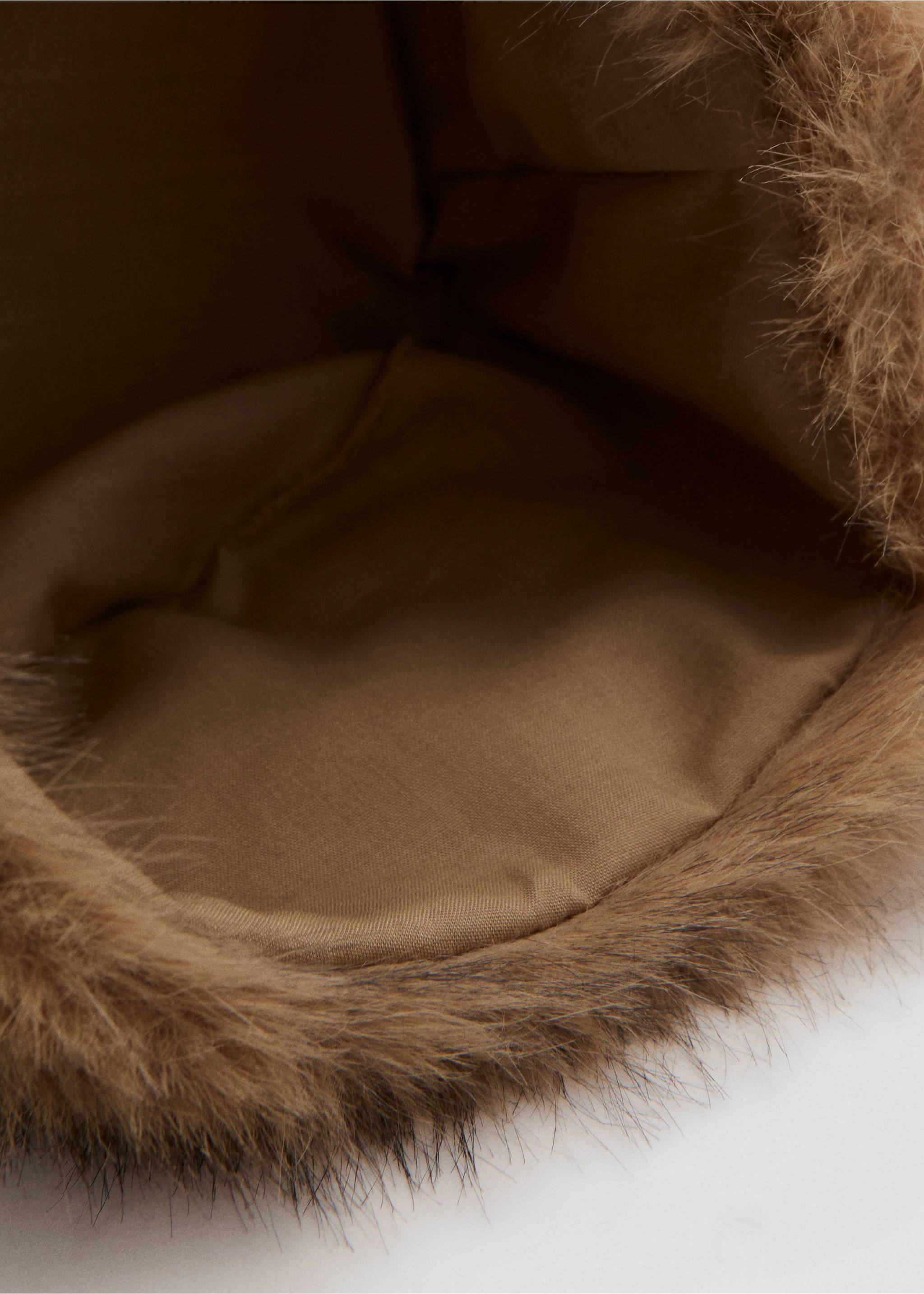Faux-fur beanie - Details of the article 1, Medium Brown. Ref: 17097767-00.