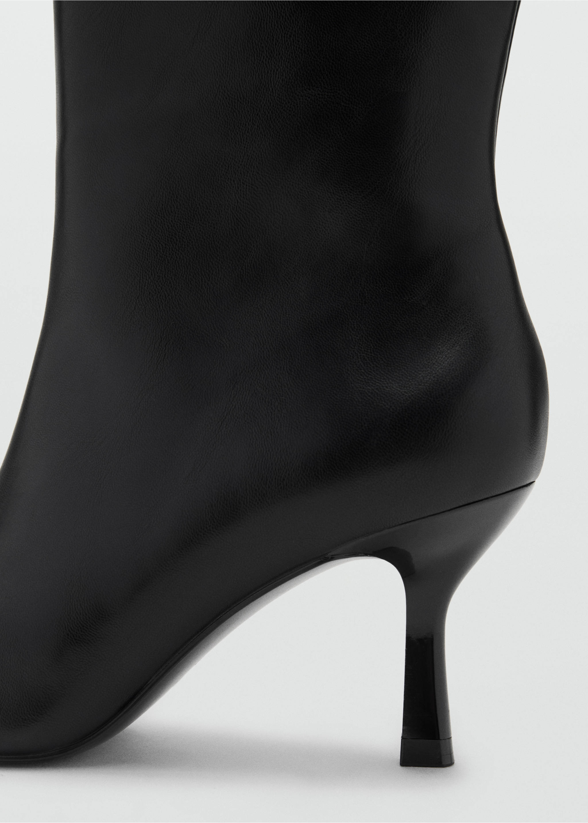 High heel boots - Details of the article 1, Black. Ref: 17097775-00.