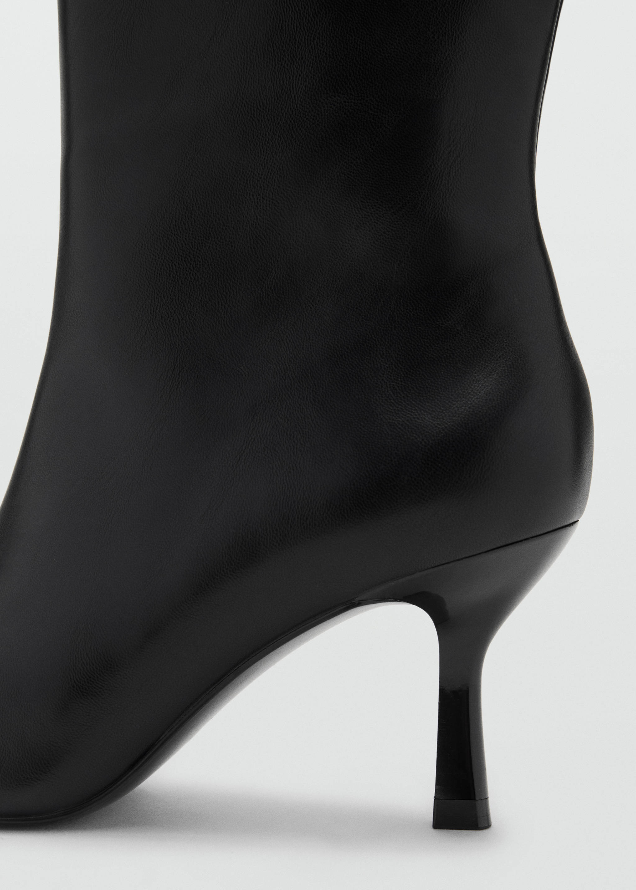 High heel boots - Details of the article 1