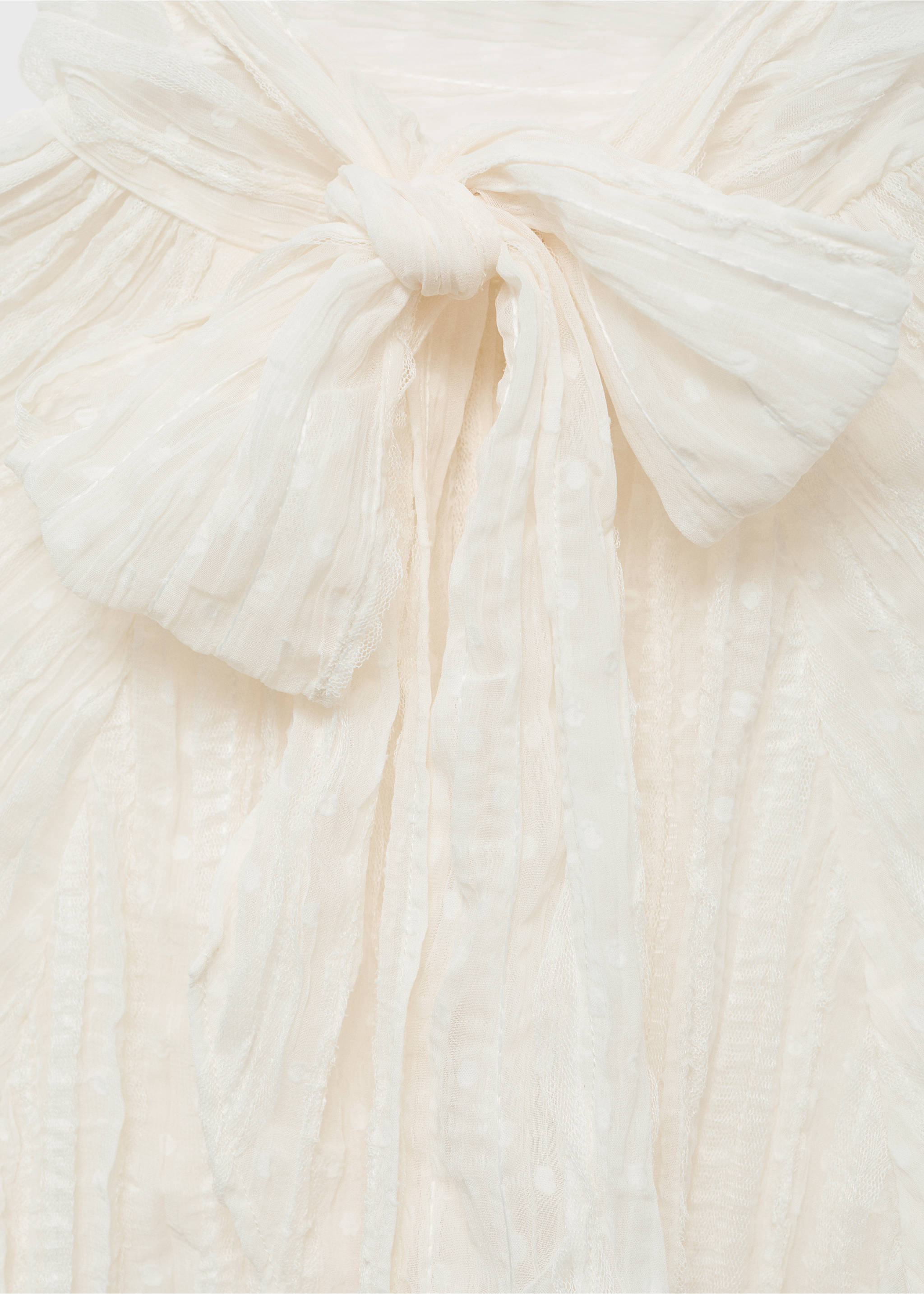 Bow textured blouse - Details of the article 8, Off White. Ref: 17097797-00.