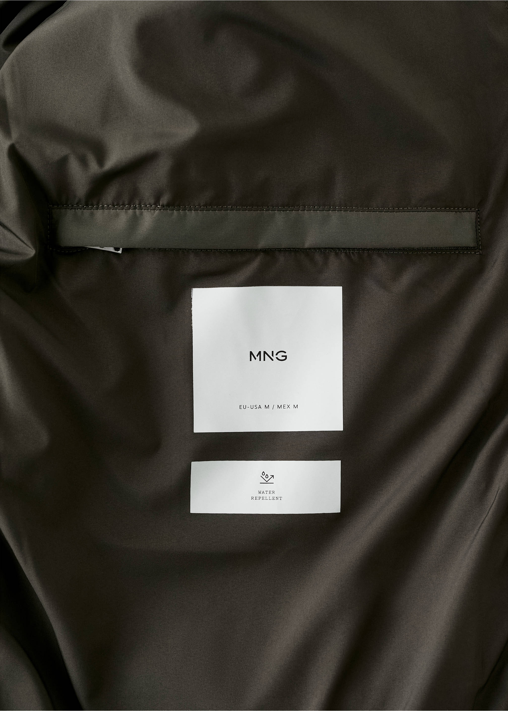 Short water-repellent puffer jacket - Details of the article 0, Dark Green. Ref: 17097883-00.