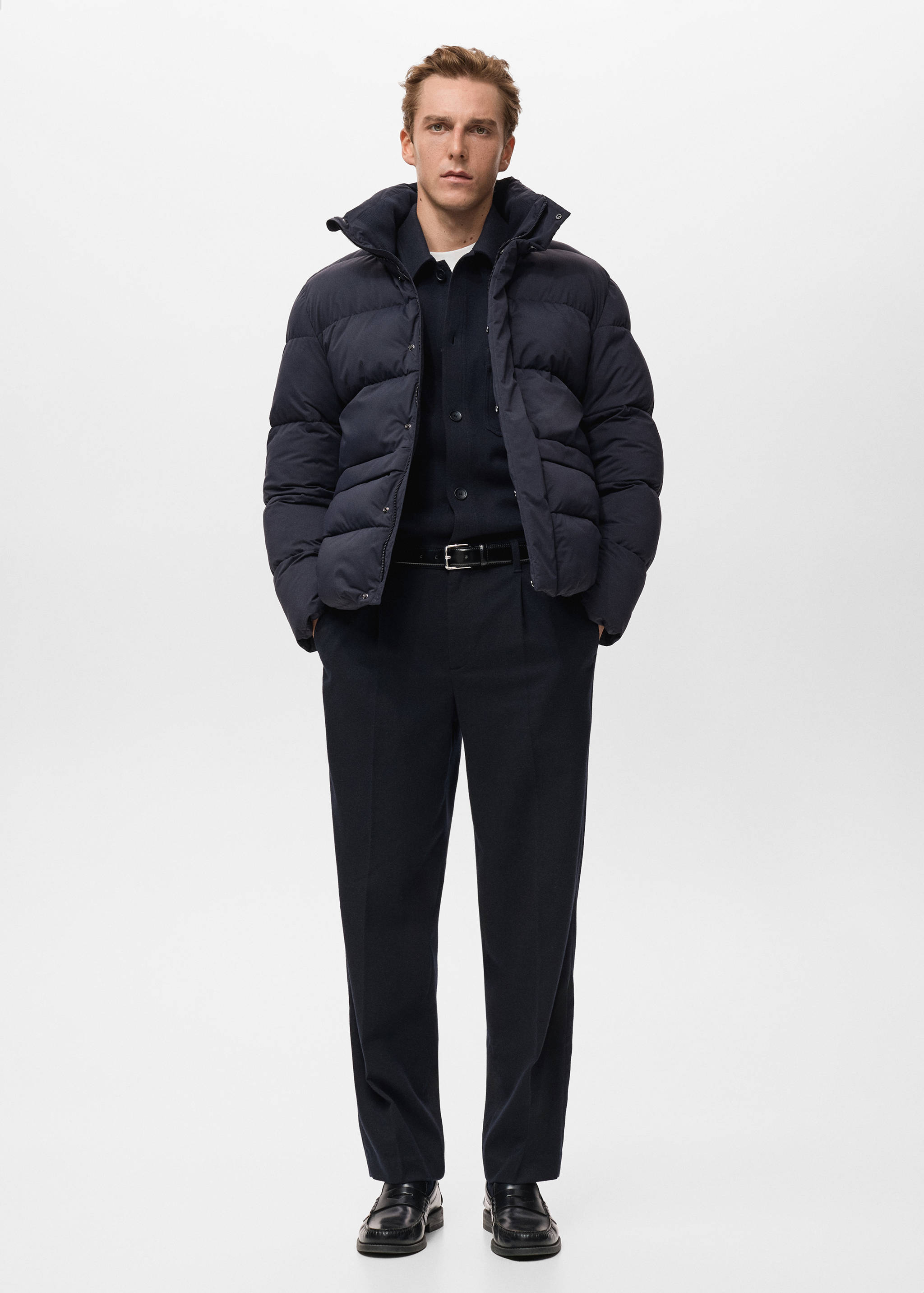 Short water-repellent puffer jacket - General plane