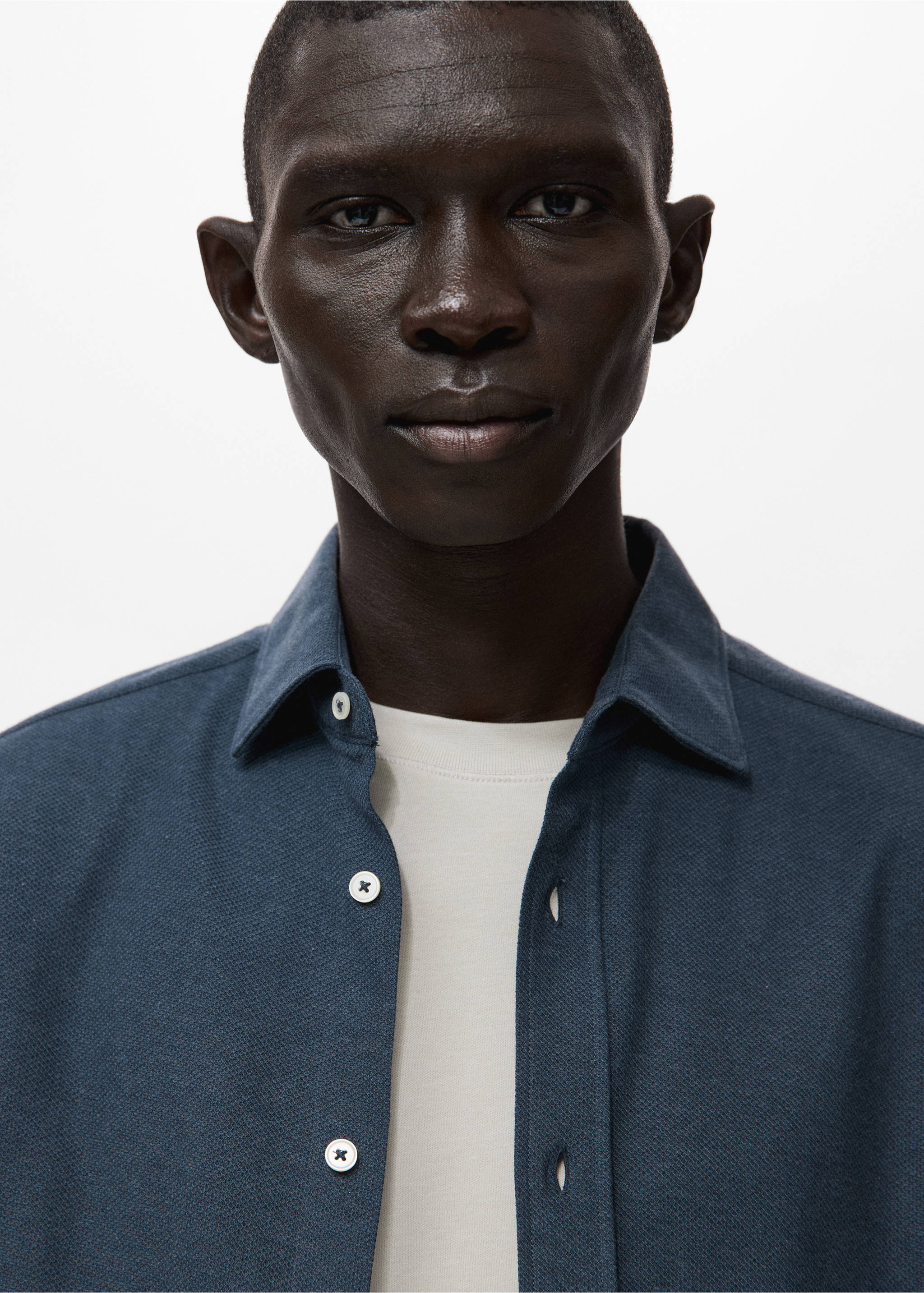 Slim Fit-Hemd aus 100 % Baumwolle - Detail des Artikels 1, Blau. Ref: 17097885-00.