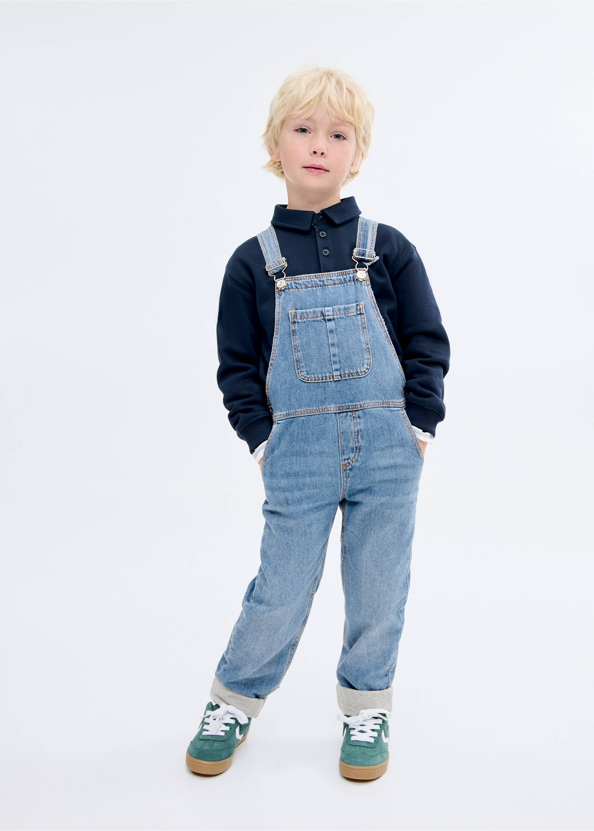 Hängselbyxor i denim fodrade med bomull - Allmän bild, Mellanblå. Ref: 17097890-00.