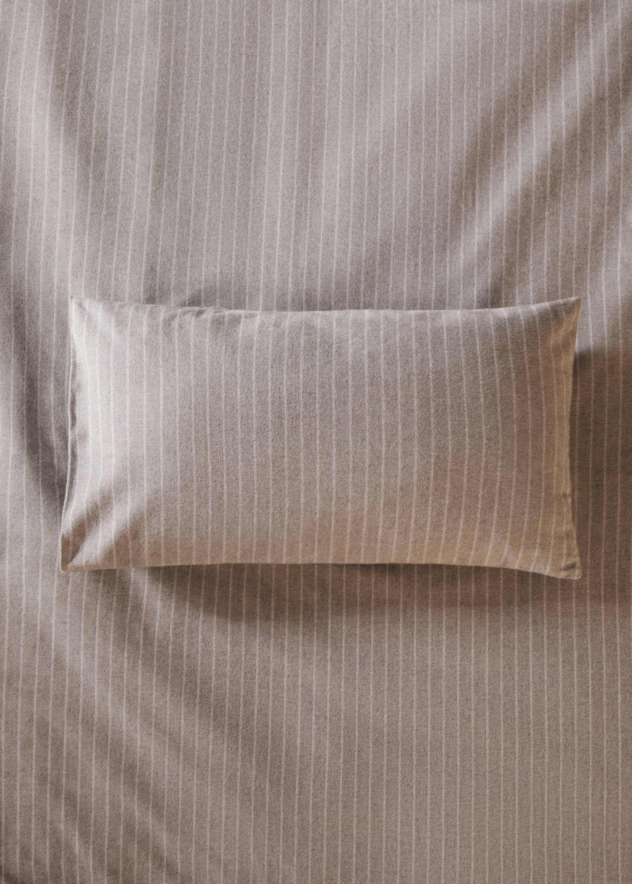 Wendbare Kissenhülle für Babybett aus Baumwollflanell mit Streifen - Allgemeine Ansicht