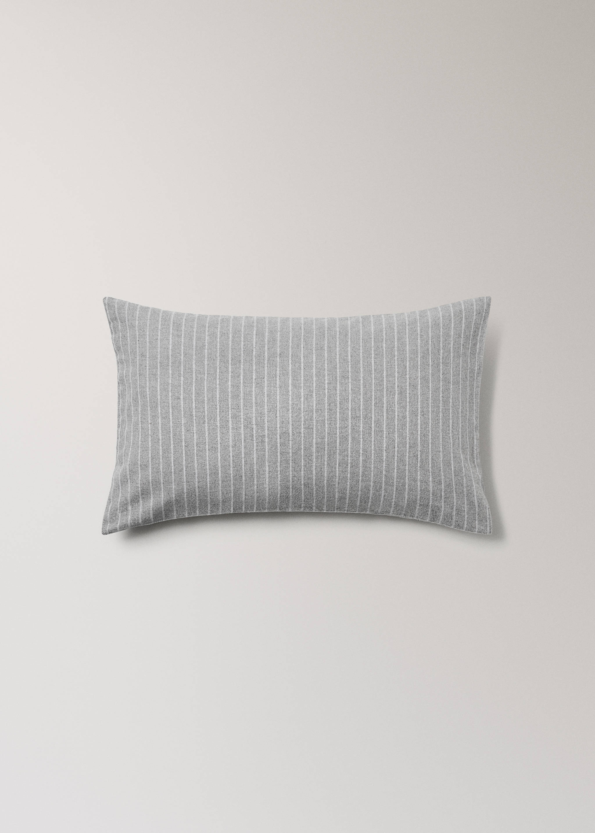 Wendbare Kissenhülle für Babybett aus Baumwollflanell mit Streifen - Artikel ohne Model