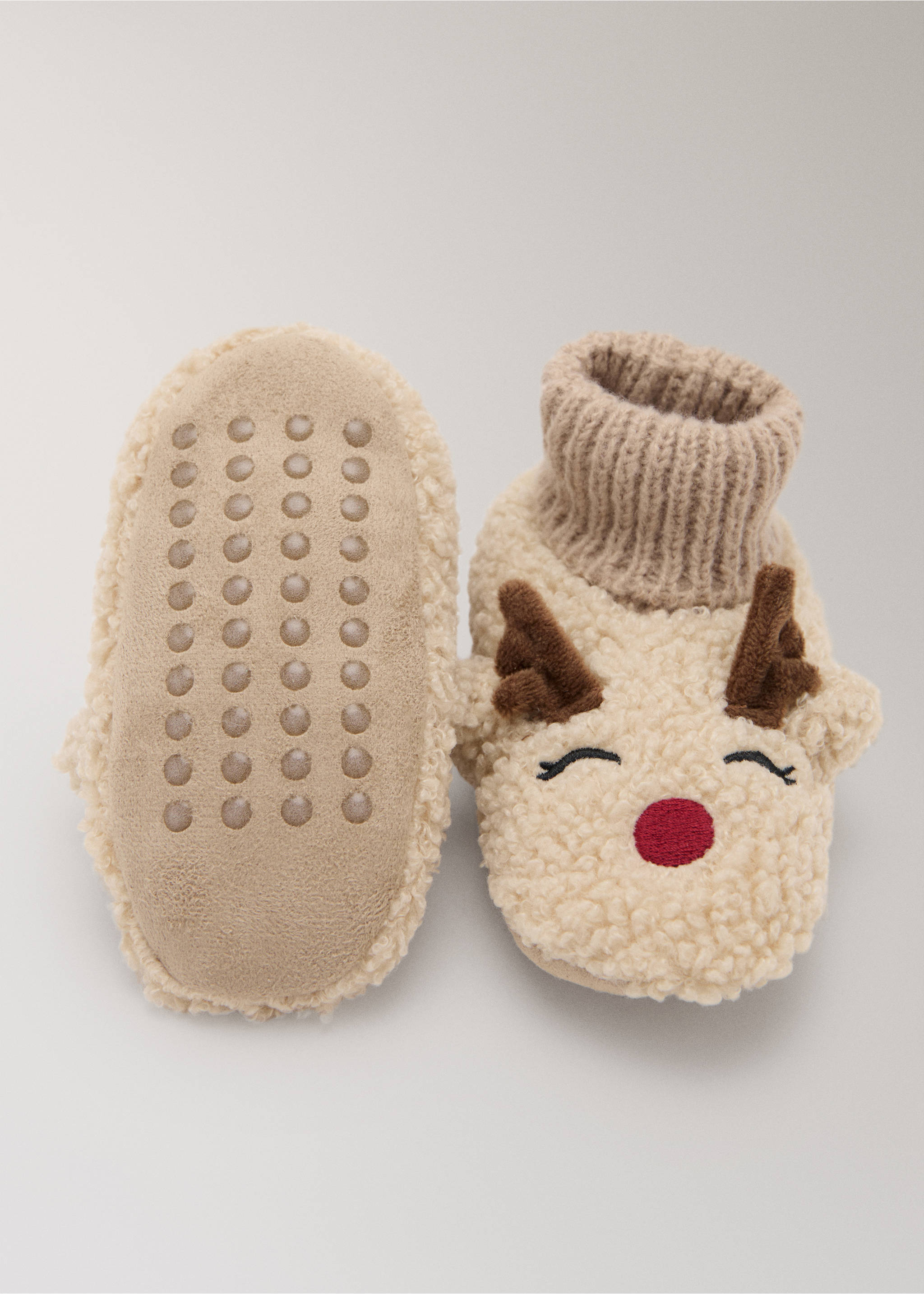 Cream fleece home slippers with a reindeer face design and non-slip sole., Sand. Ref: 17097903-00.