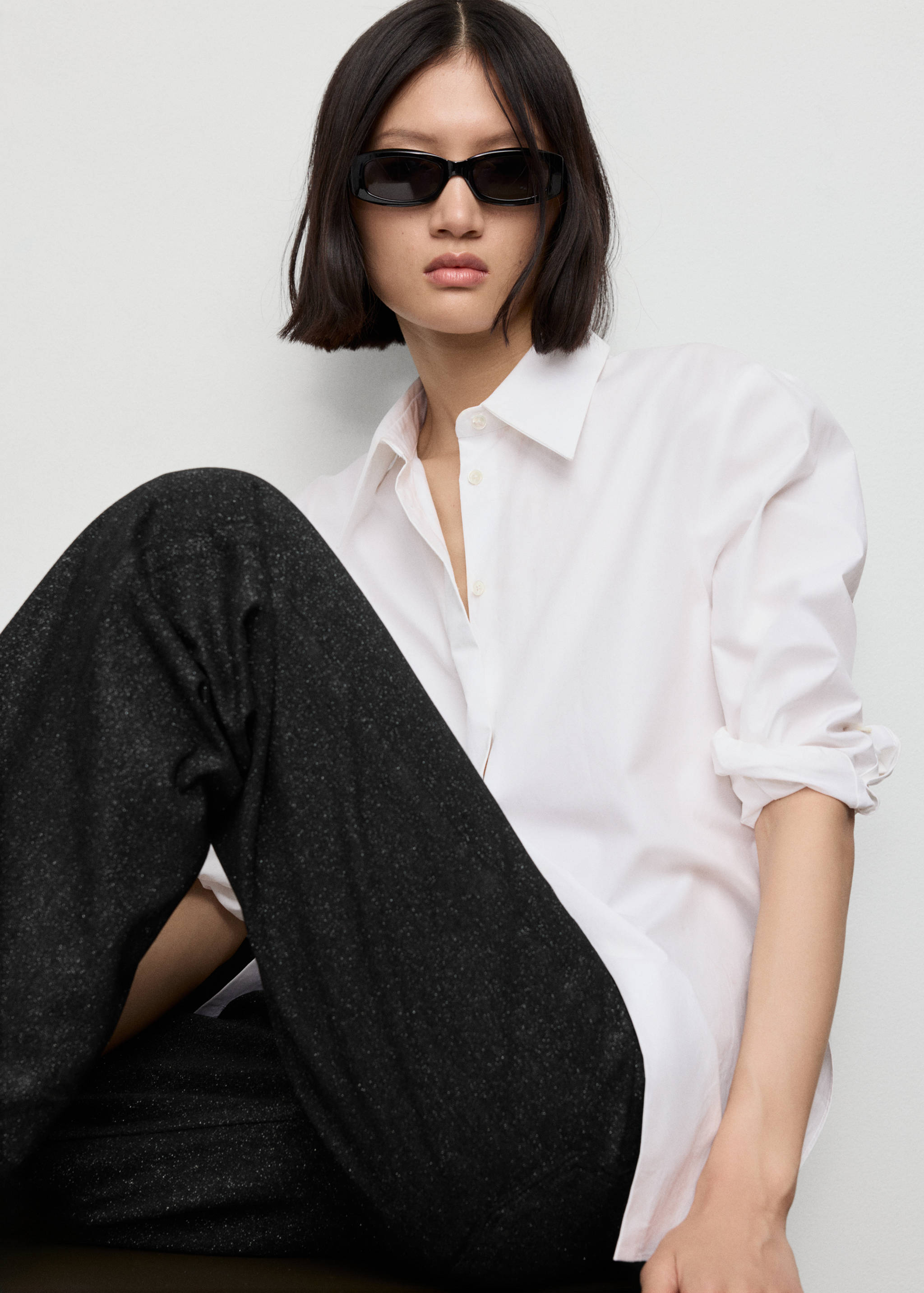 Shiny straight-leg jeans - Details of the article 2