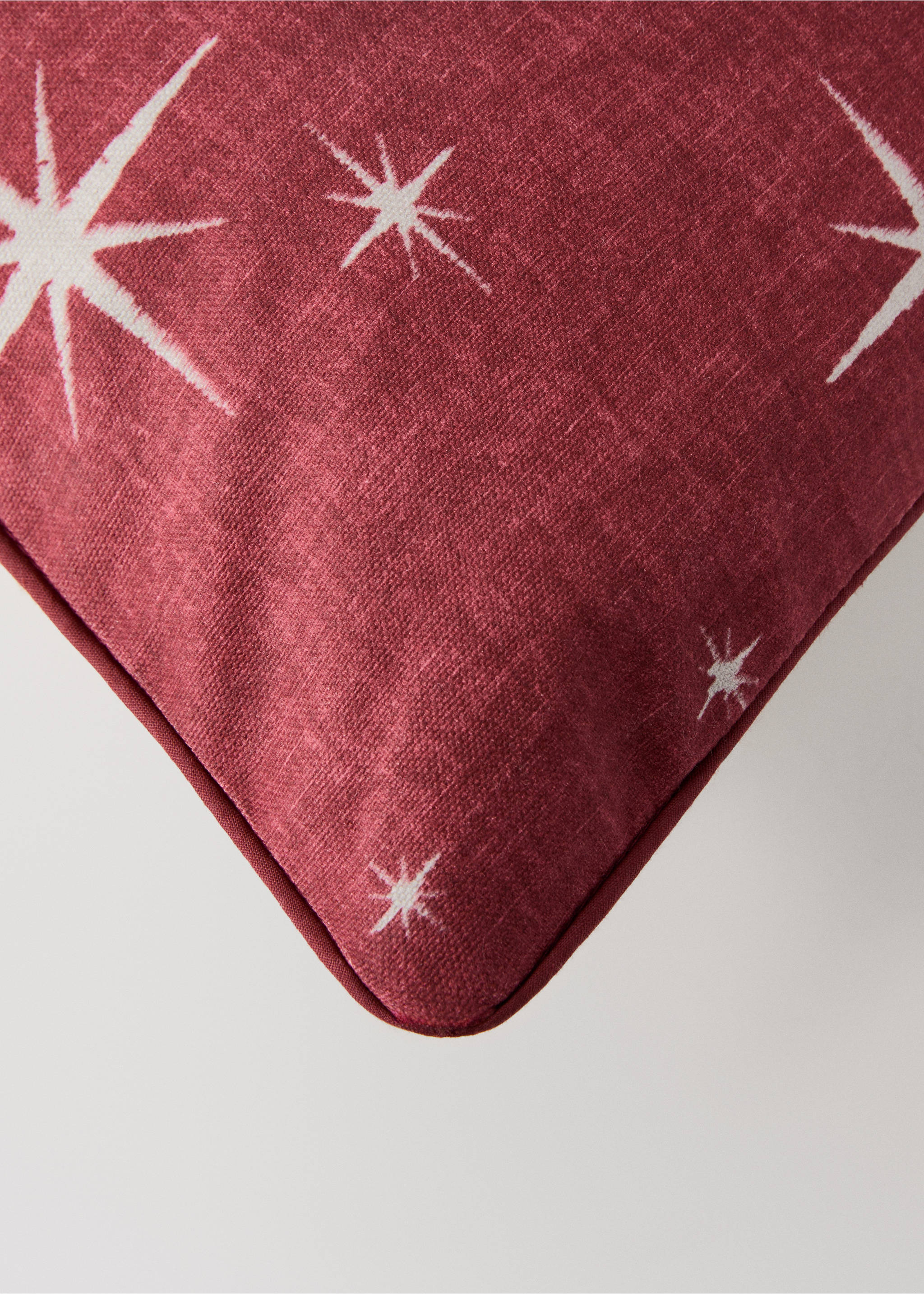 Kissenbezug aus Baumwolle mit Sternenmotiv und Paspelierung, 45 x 45 cm - Detail des Artikels 1, Rot. Ref: 17099121-00.