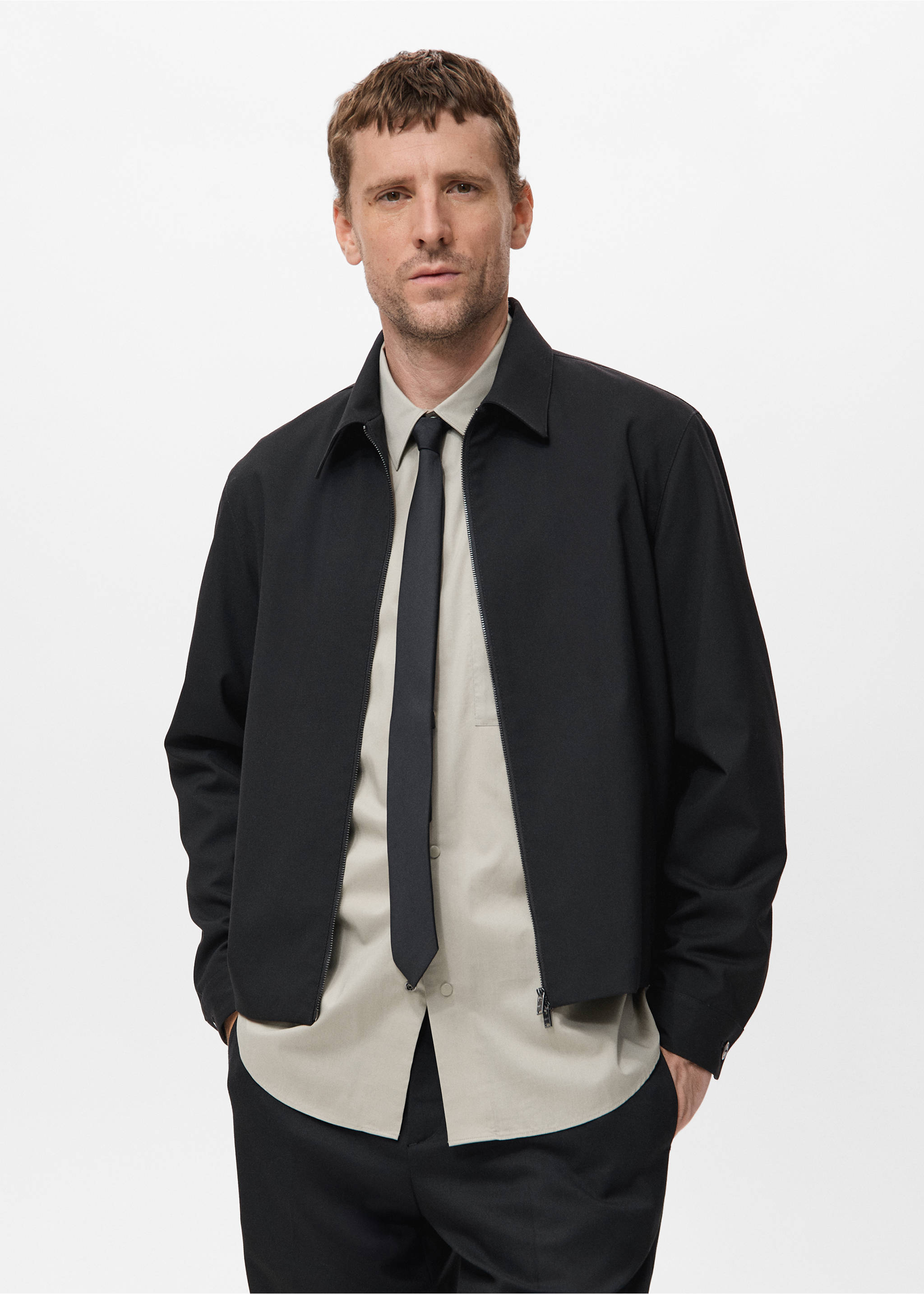 Straight-fit jacket with pockets - Medium plane, Black. Ref: 17099604-00.