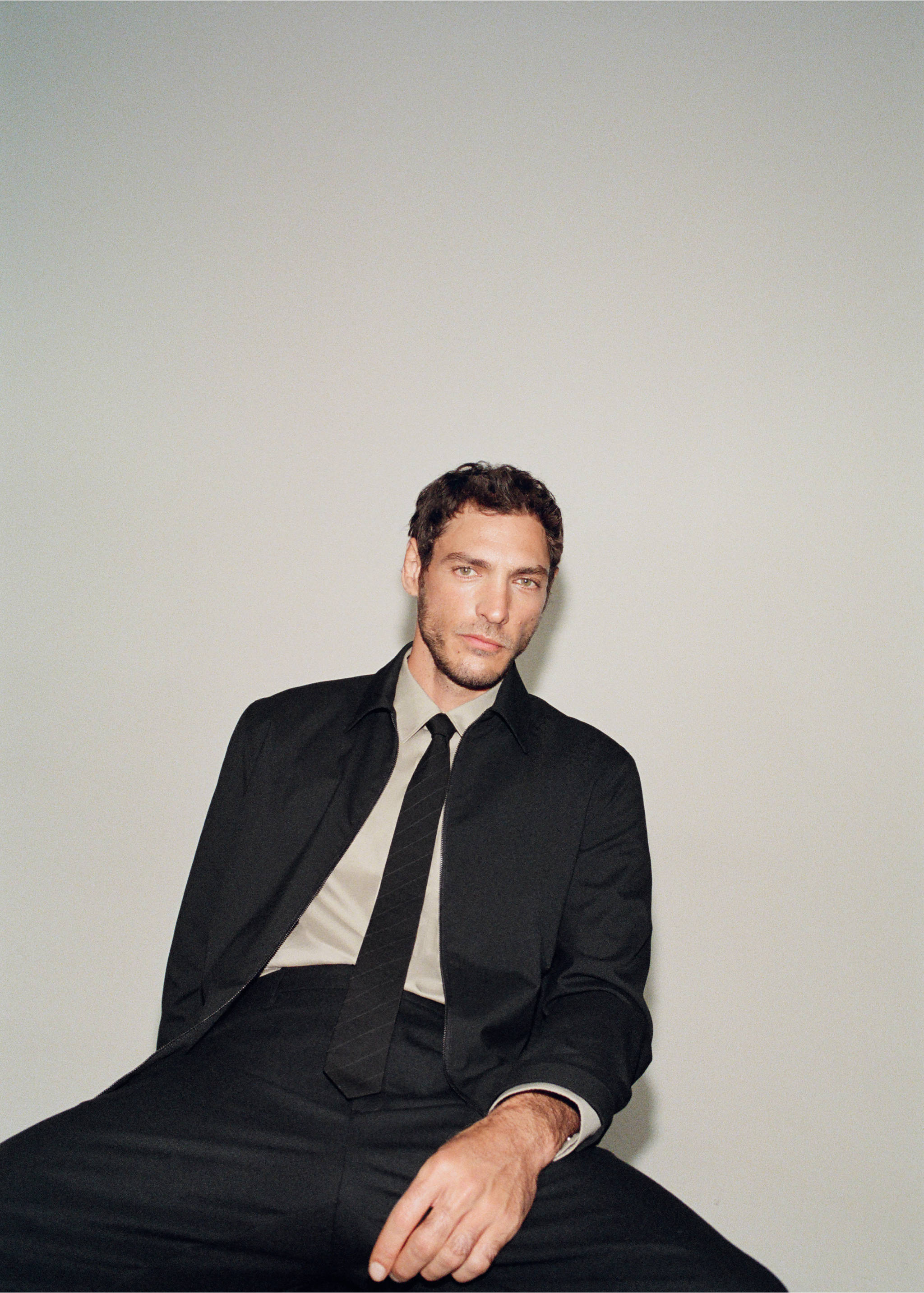 Straight-fit jacket with pockets - Details of the article 3, Black. Ref: 17099604-00.