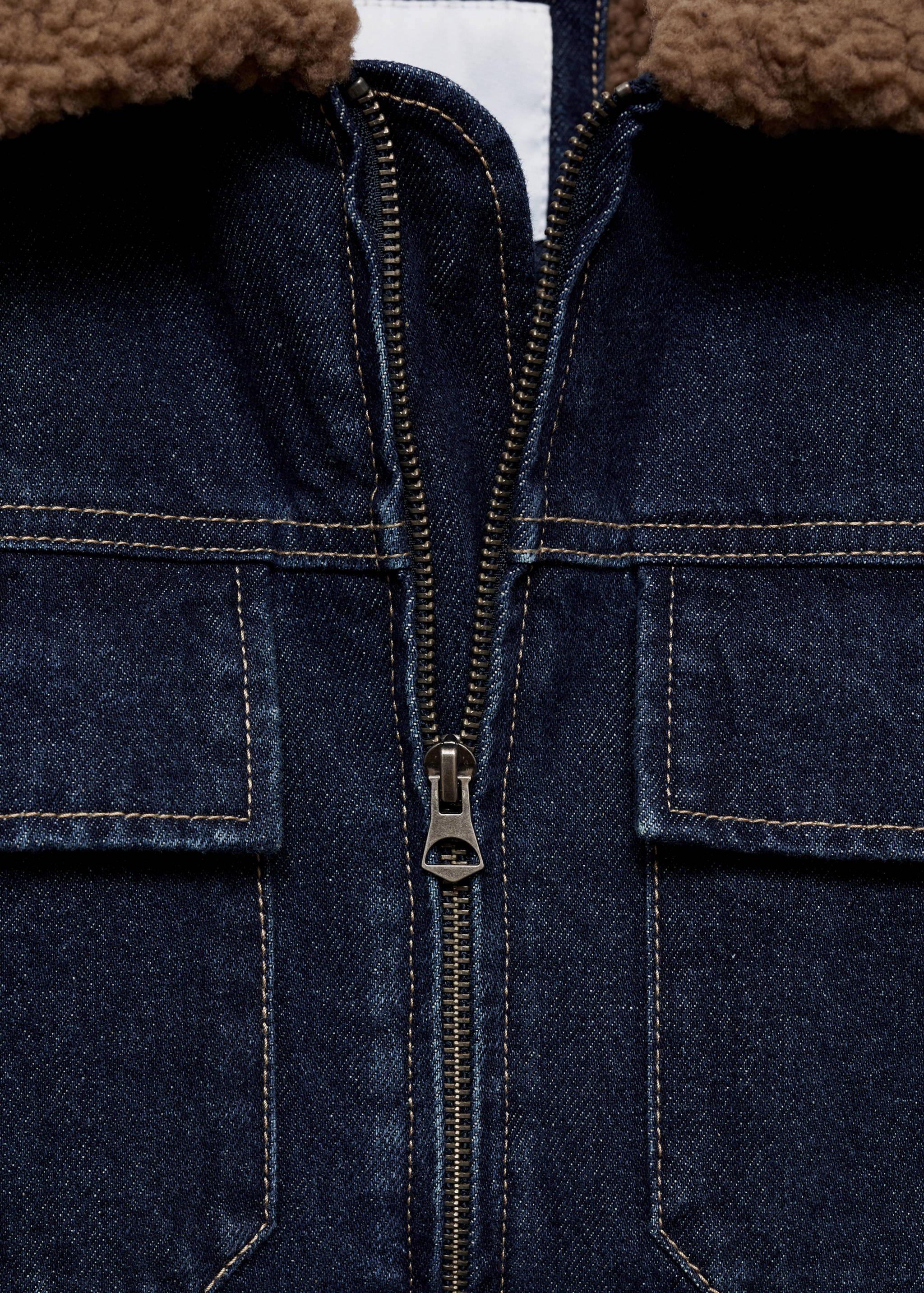 Denim jacket with shearling lining - Details of the article 8