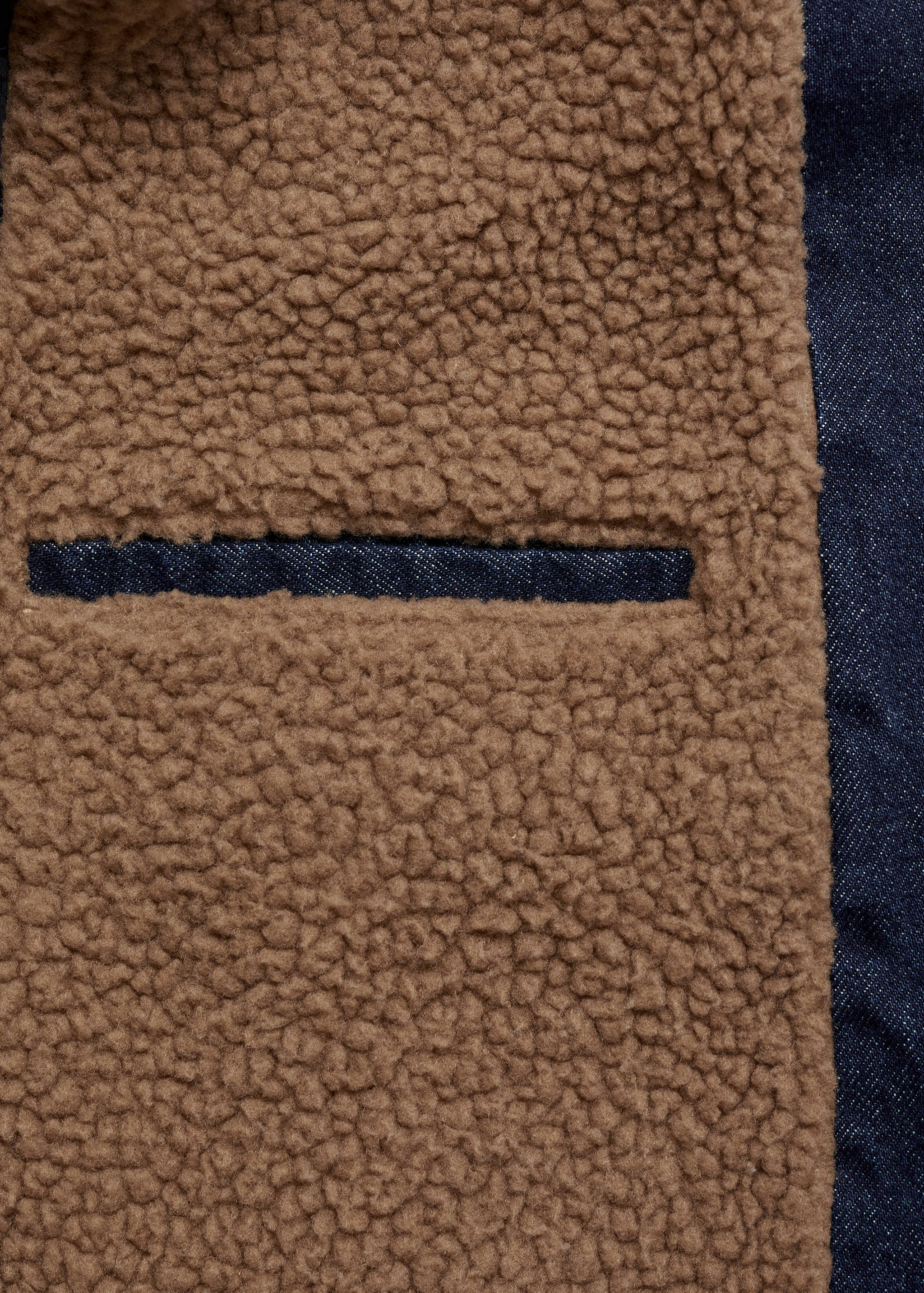 Denim jacket with shearling lining - Details of the article 0