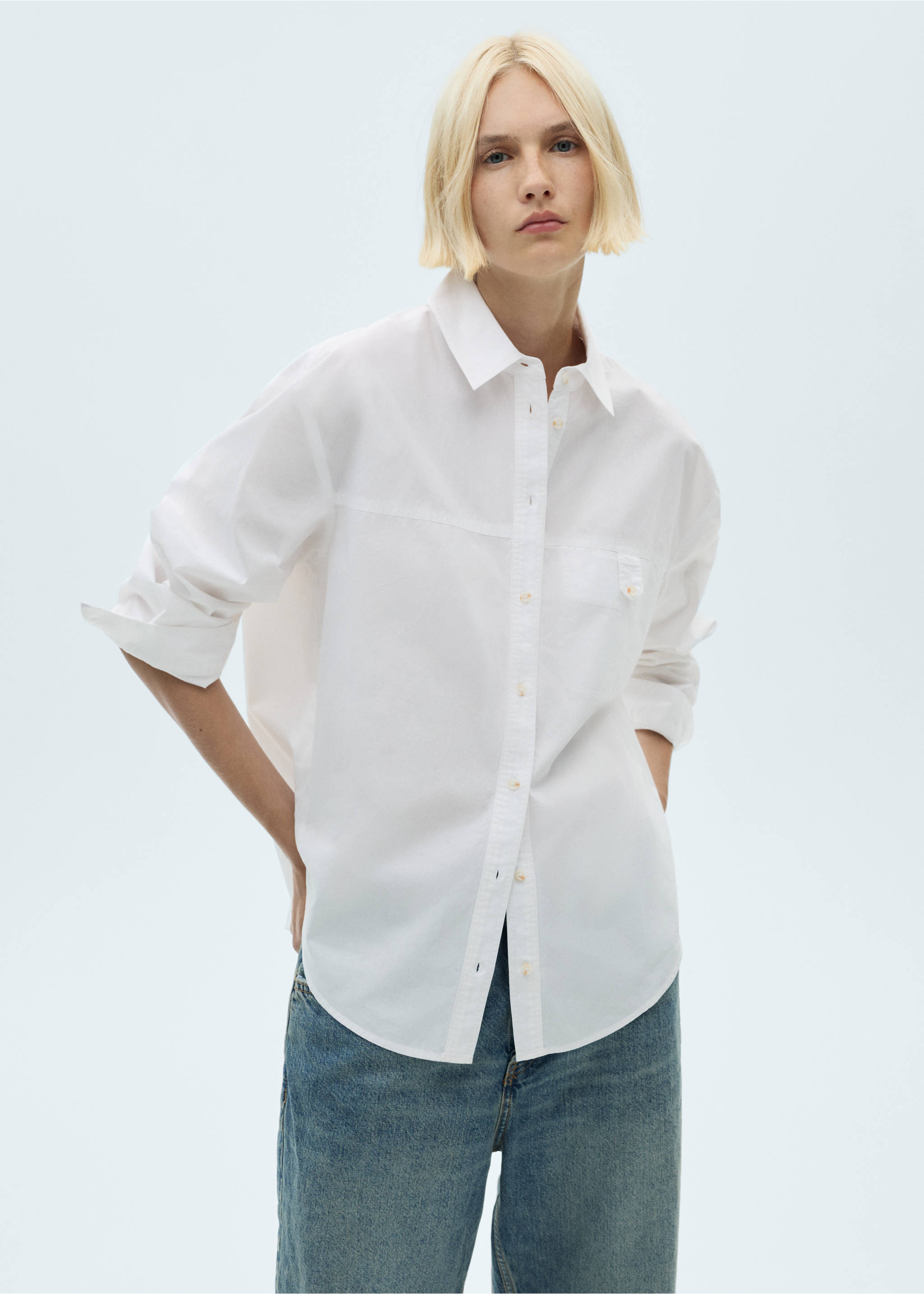 Cotton shirt with decorative button - Medium plane, Off White. Ref: 17150579-00.