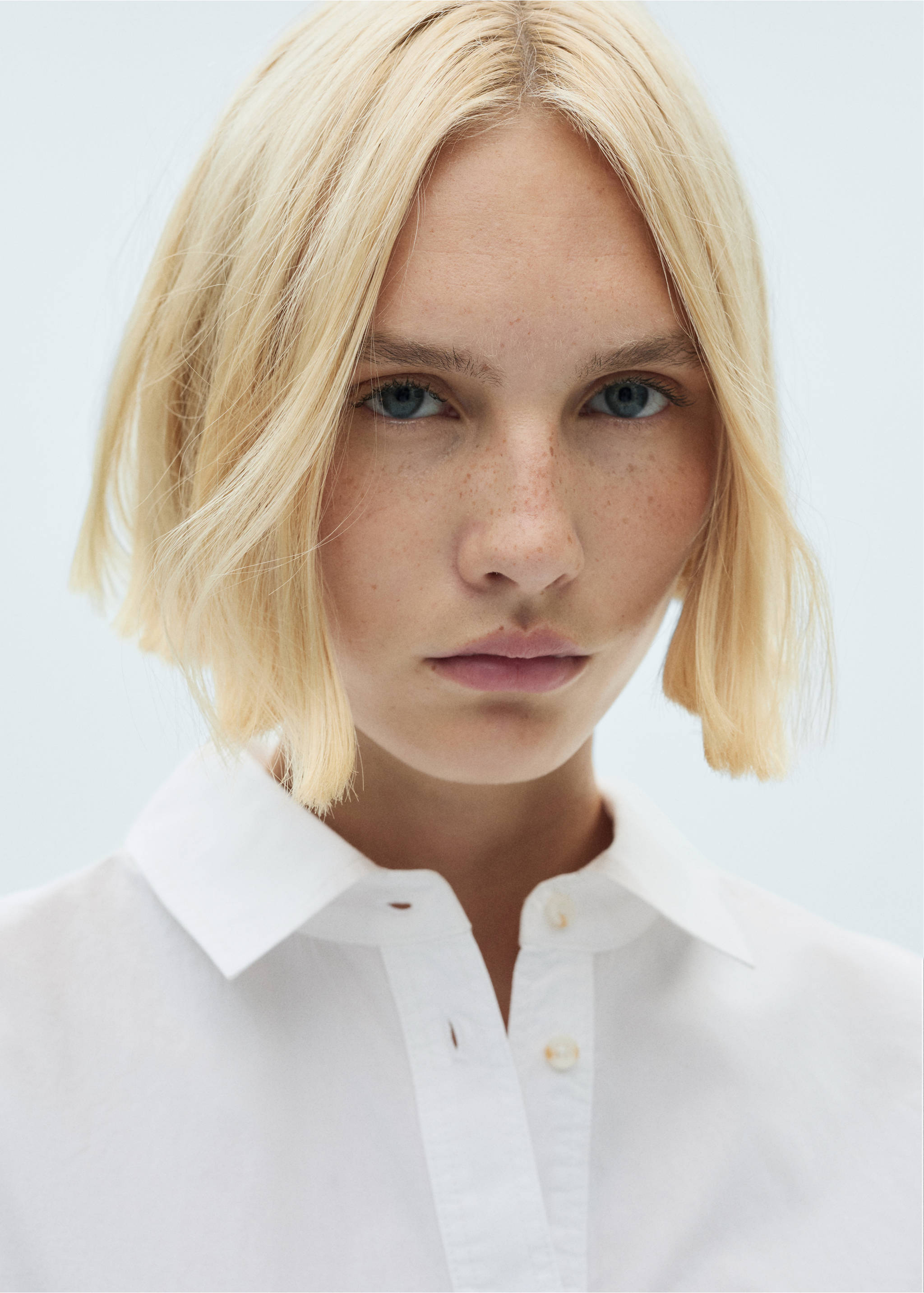 Cotton shirt with decorative button - Details of the article 1, Off White. Ref: 17150579-00.