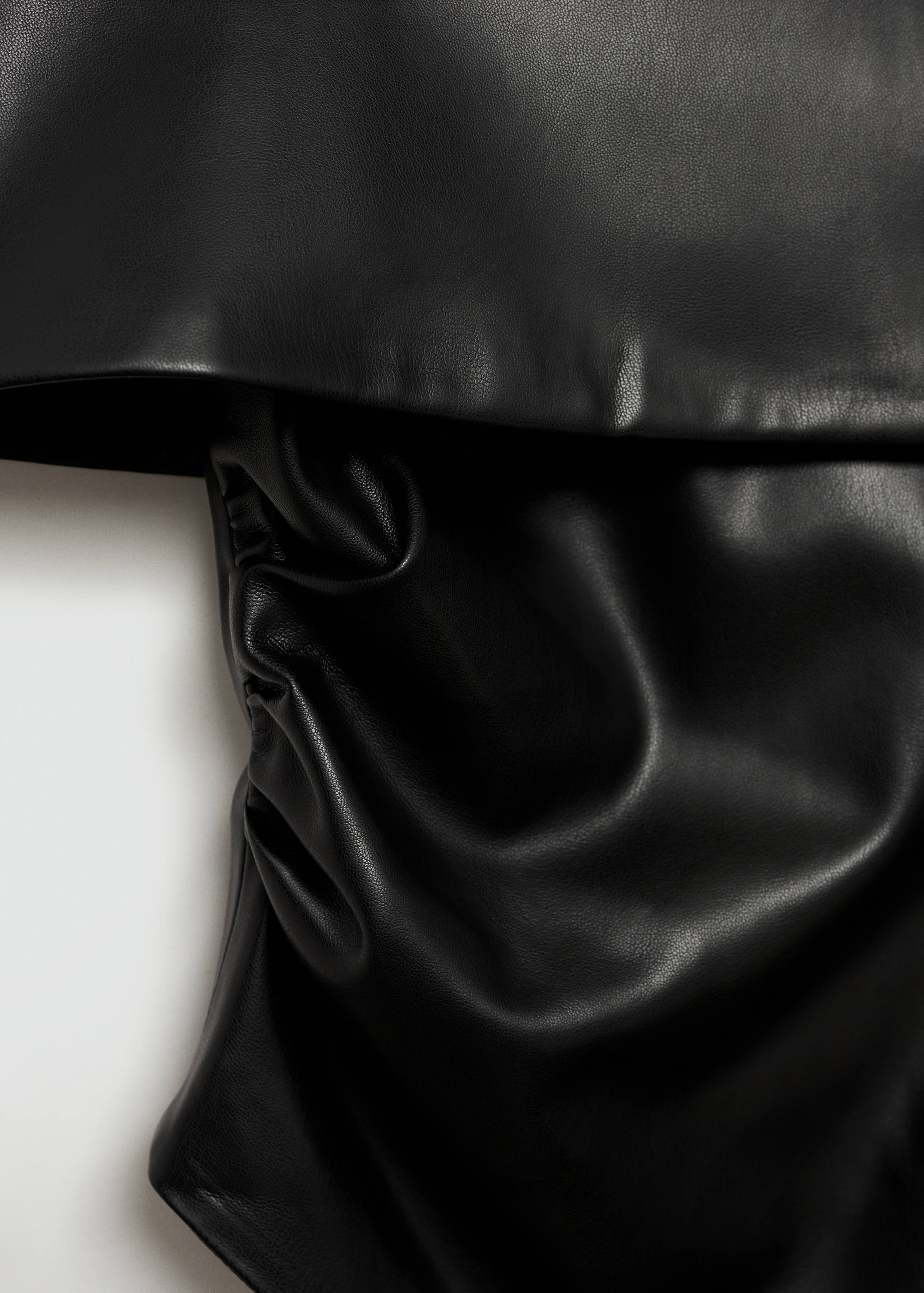 Top s koženým efektem s odhalenými rameny - Detail zboží 0