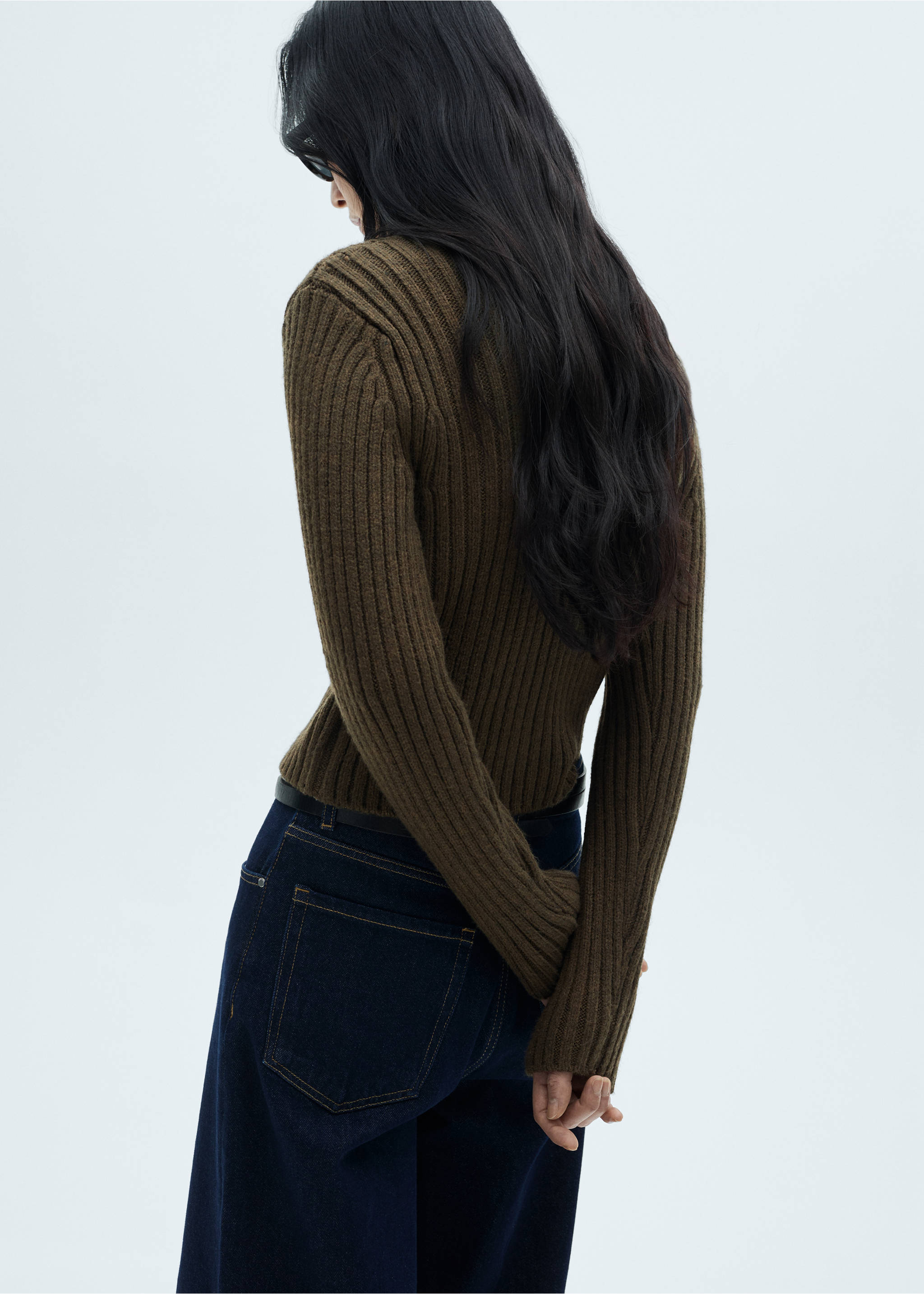 V-neck ribbed cardigan - Reverse of the article, Khaki. Ref: 17179060-00.