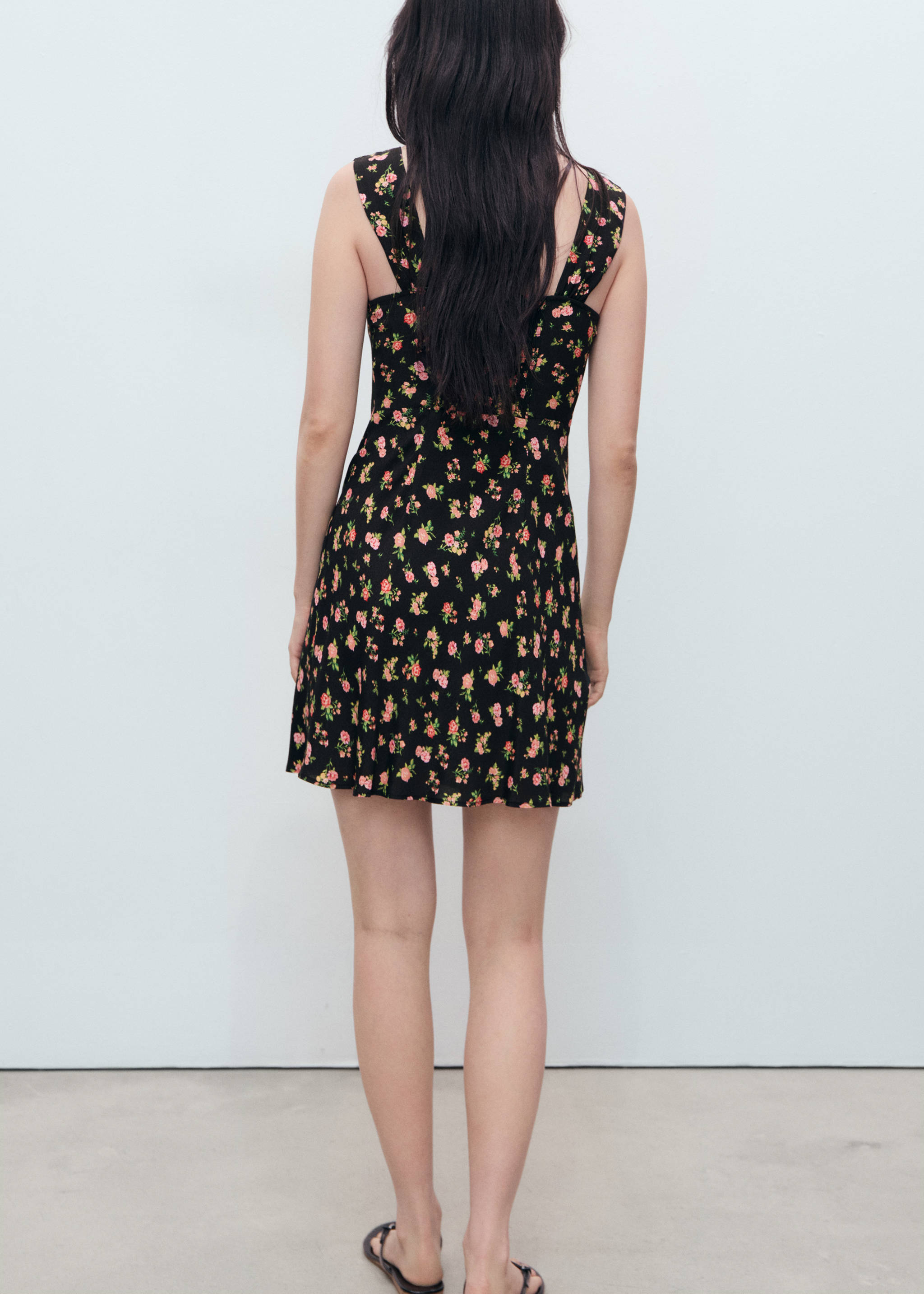 Gathered neckline dress - Reverse of the article