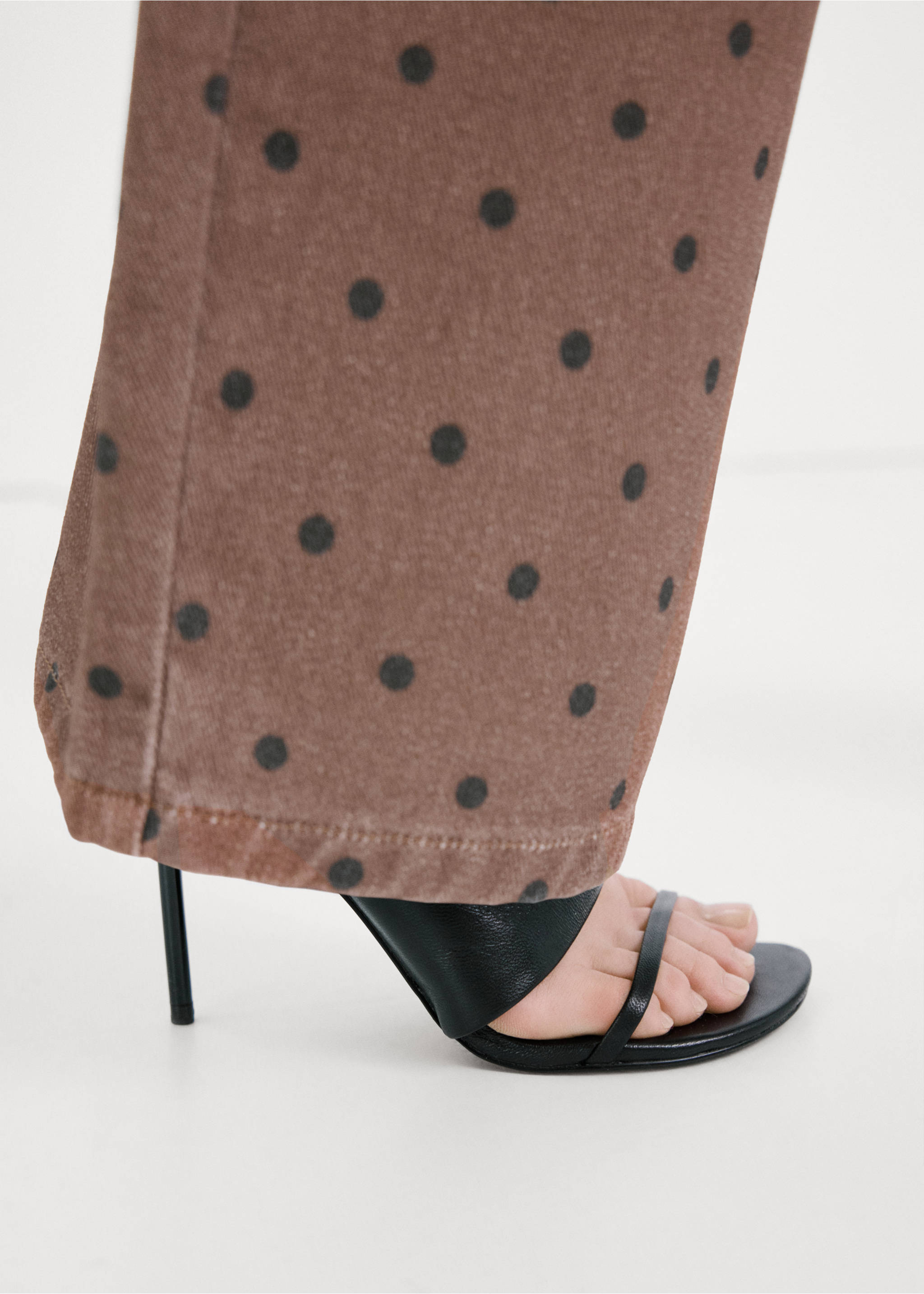 Polka dot balloon jeans - Details of the article 3, Chocolate. Ref: 27004105-00.