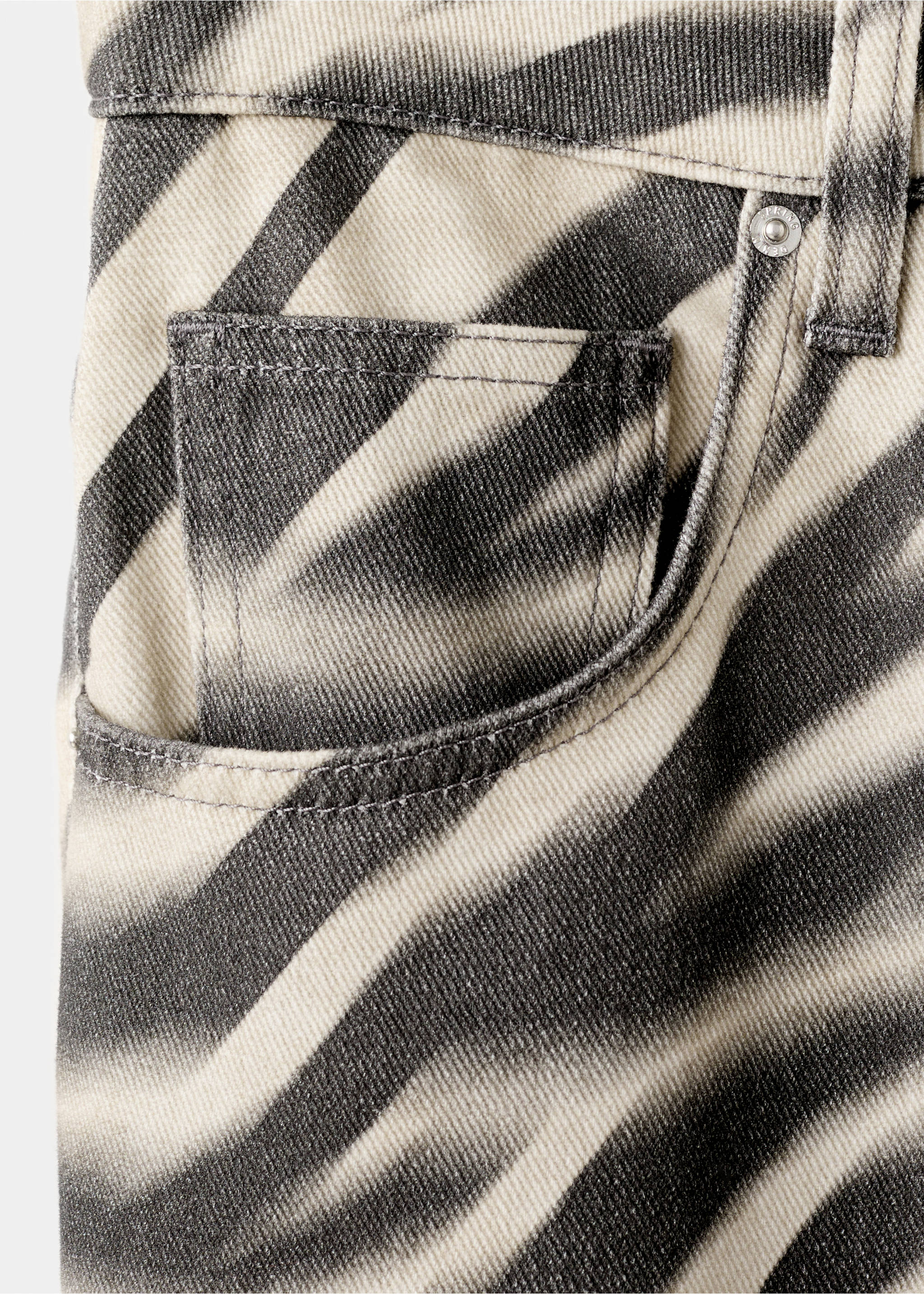 Texans rectes estampat zebra - Detall de l'article 8, Blanc trencat. Ref: 27004109-00.