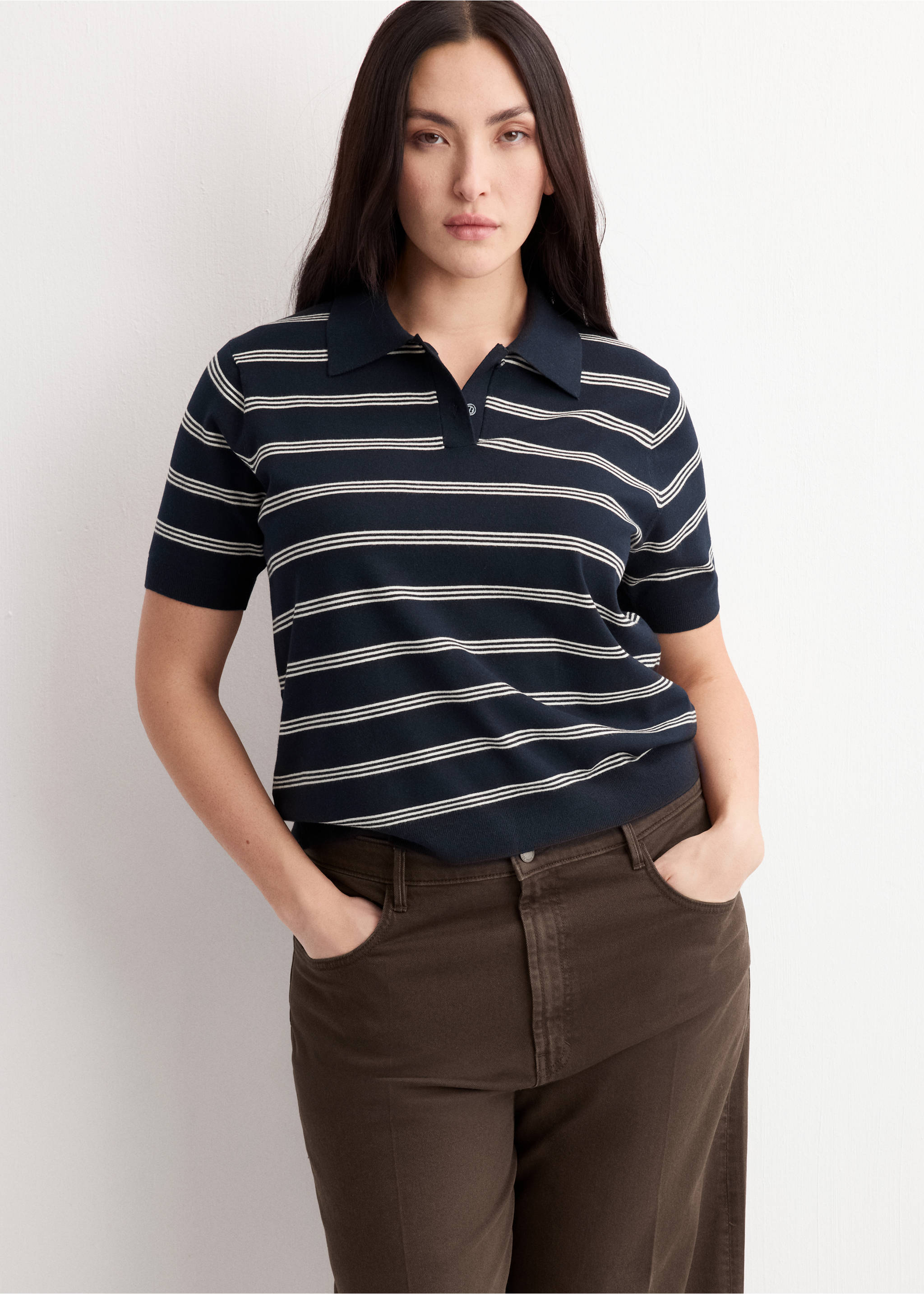 Jersei ratlles coll polo - Detall de l'article 5, Blau marí. Ref: 27004778-00.