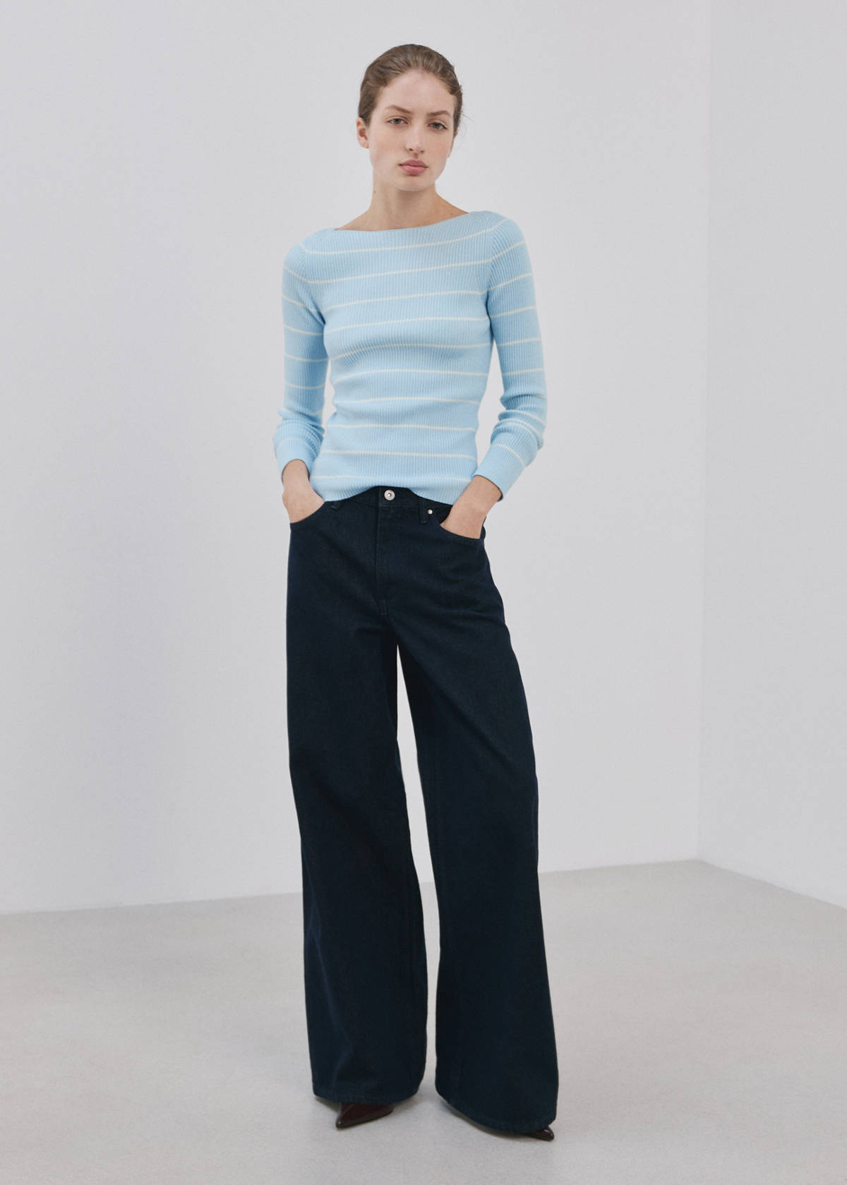 Boat-neck knitted sweater