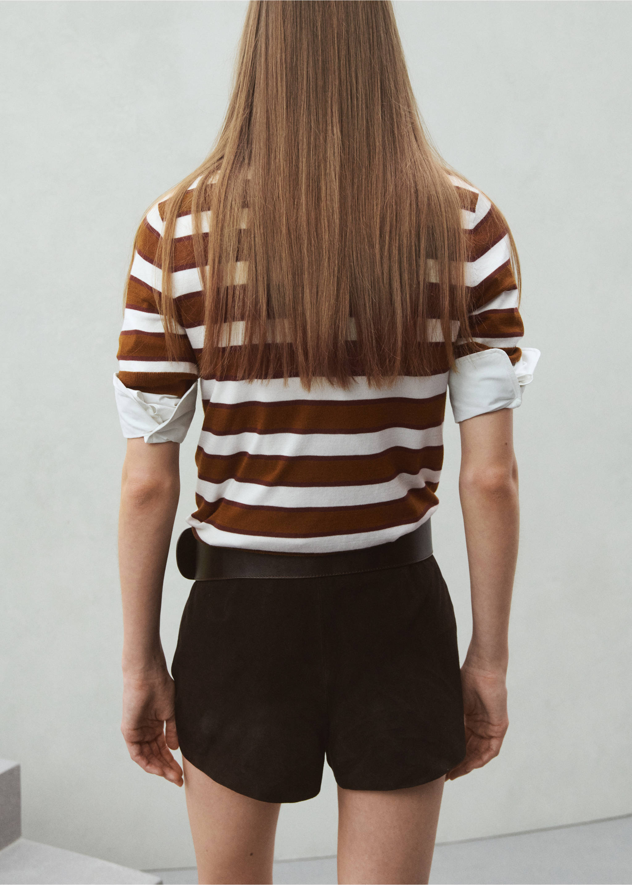 Short-sleeved knitted sweater - Reverse of the article, Caramel. Ref: 27004784-00.