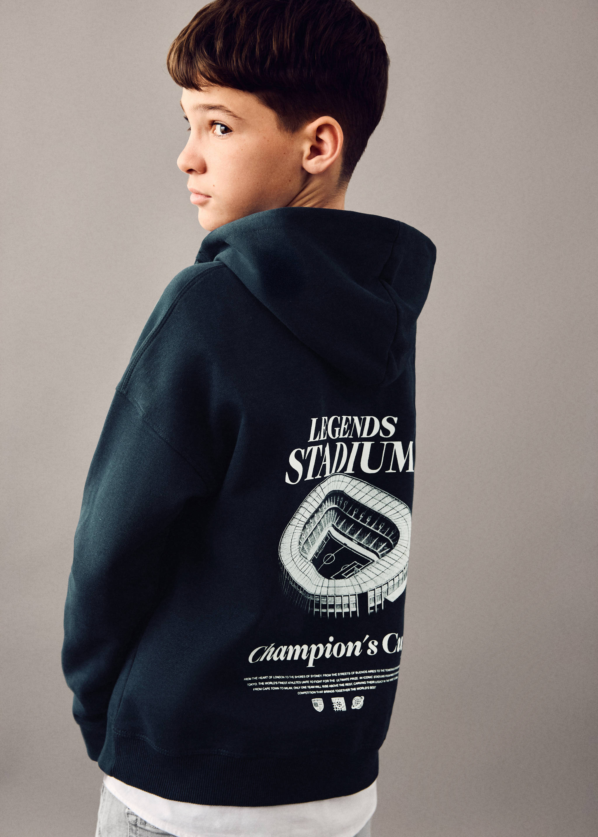 Gemustertes Kapuzen-Sweatshirt - Mittlere Ansicht