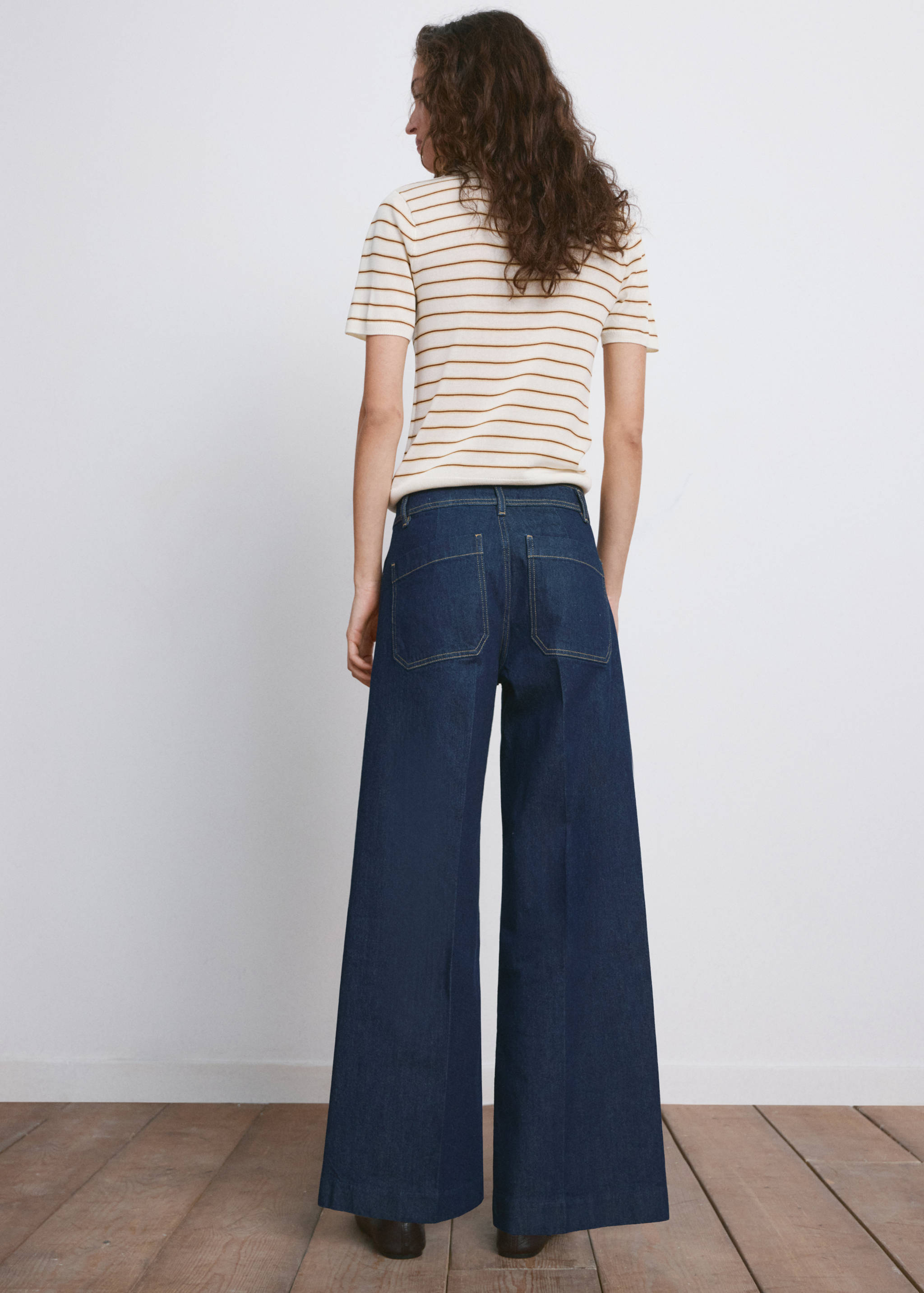 Wide leg jeans with pockets - Reverse of the article