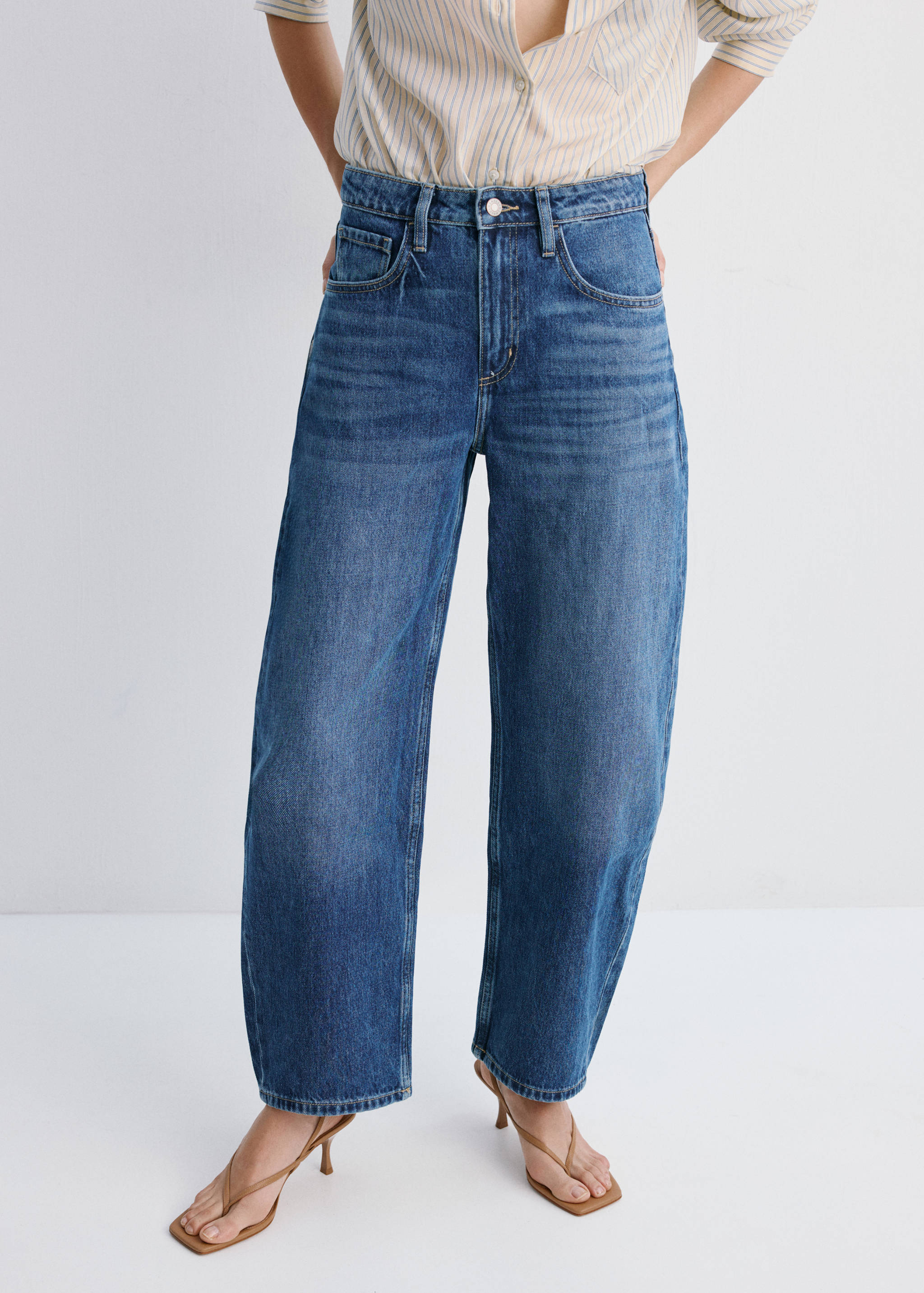 Barrel-Jeans mit hoher Taille - Mittlere Ansicht