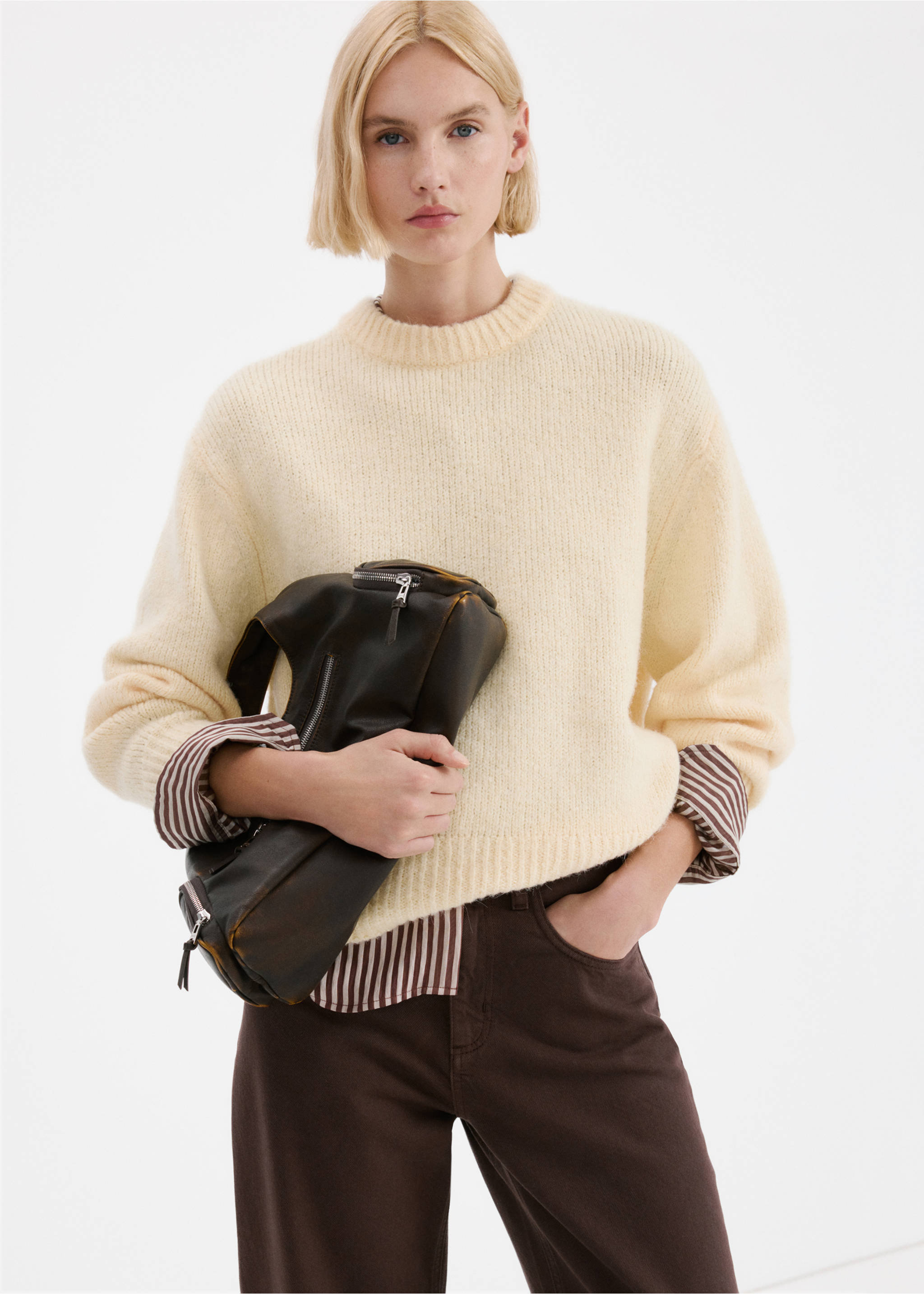 Barrel-Jeans mit hoher Taille - Detail des Artikels 3, Schokolade. Ref: 27013340-00.