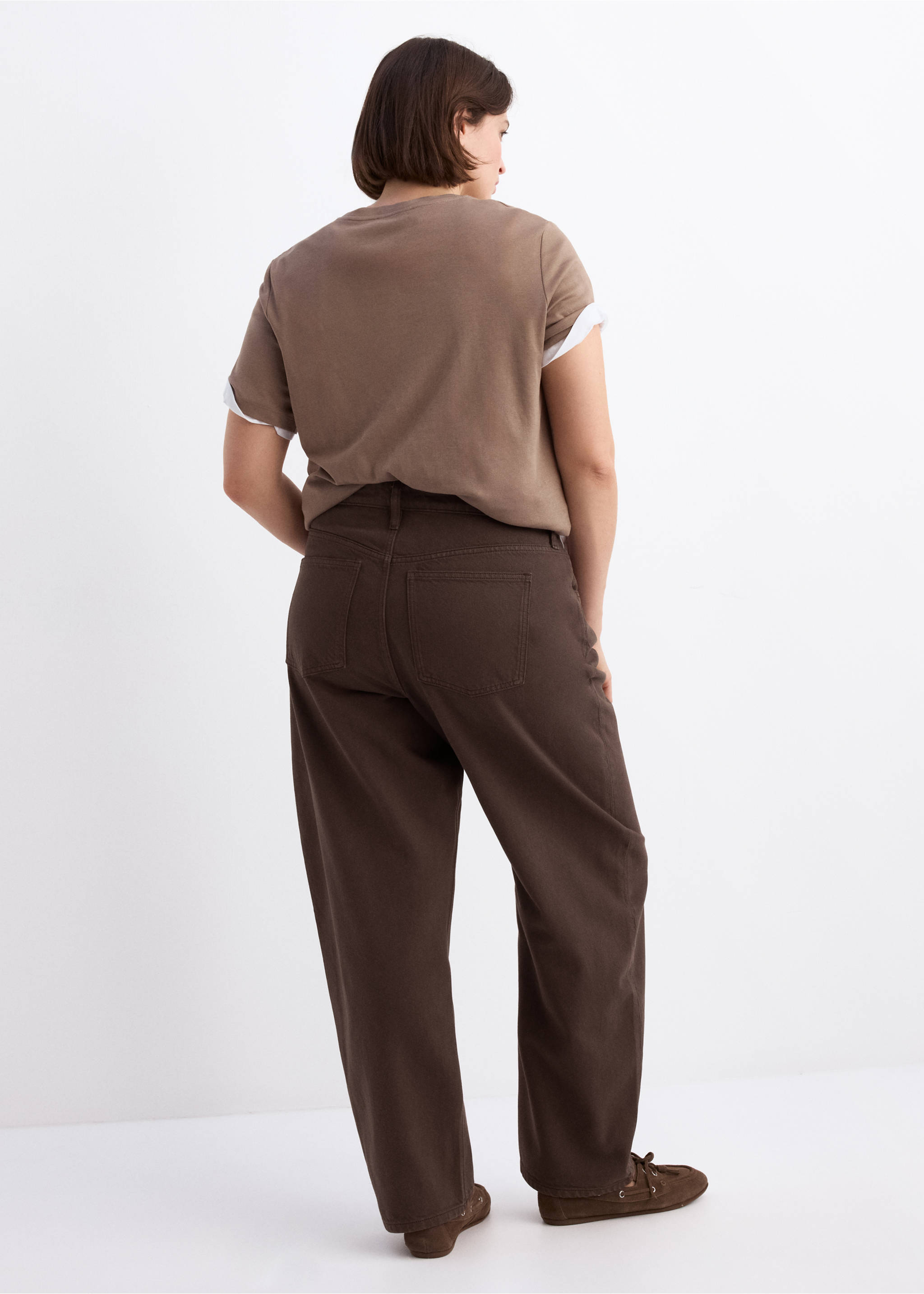 Barrel-Jeans mit hoher Taille - Detail des Artikels 4, Schokolade. Ref: 27013340-00.