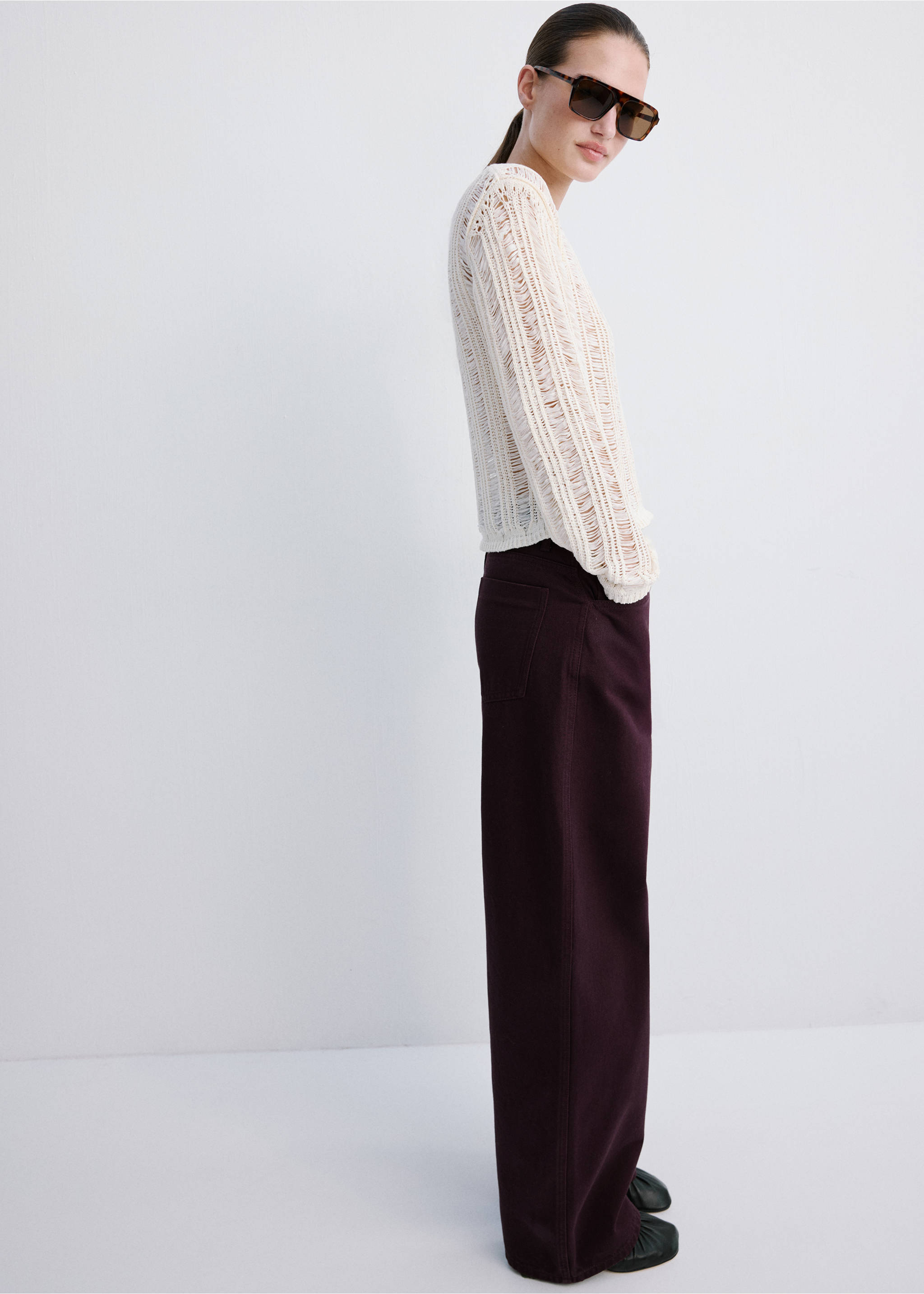 Mid-rise balloon jeans - Details of the article 2, Wine. Ref: 27014083-00.