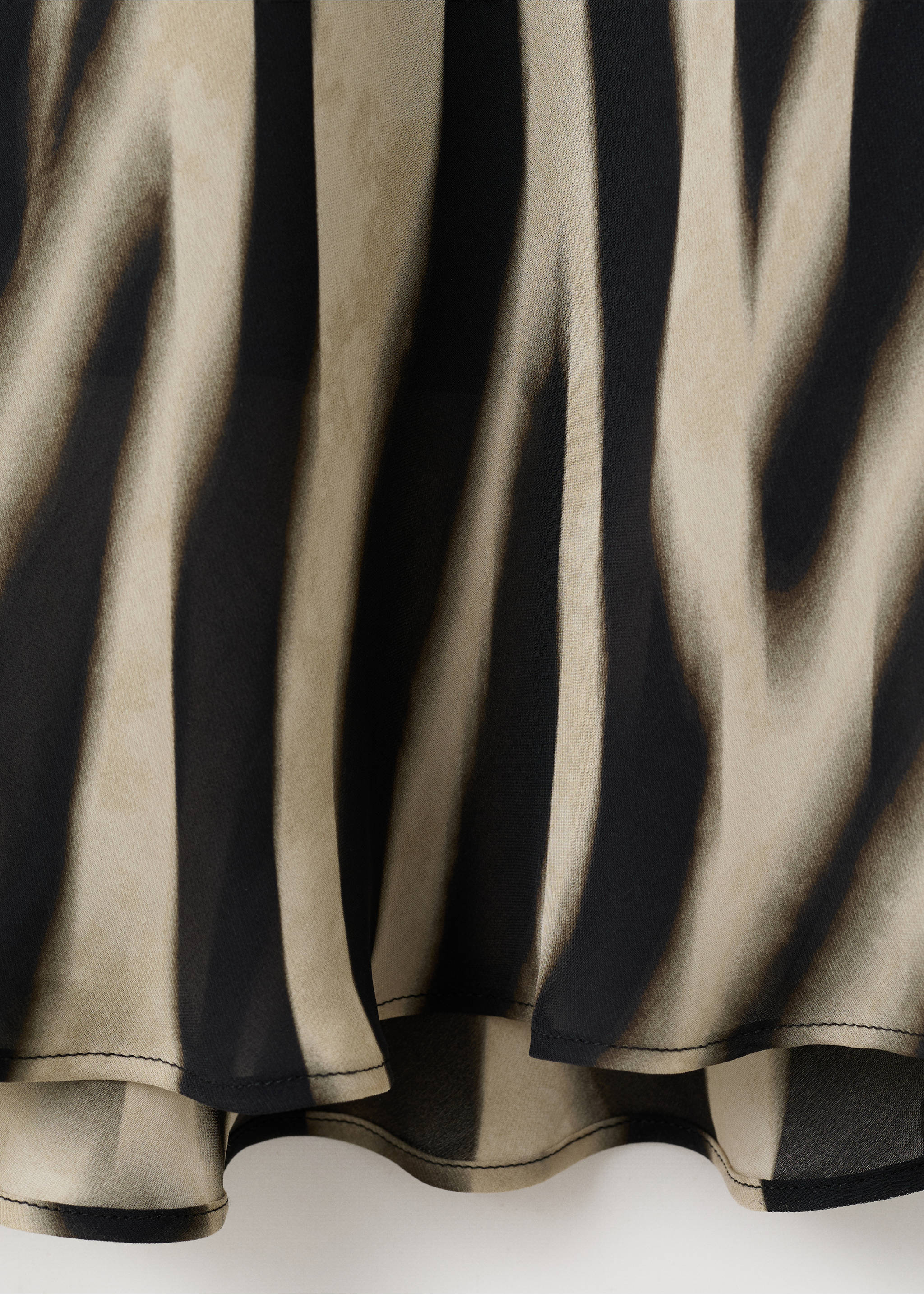 A-line animal-print dress - Details of the article 8, Black. Ref: 27014105-00.