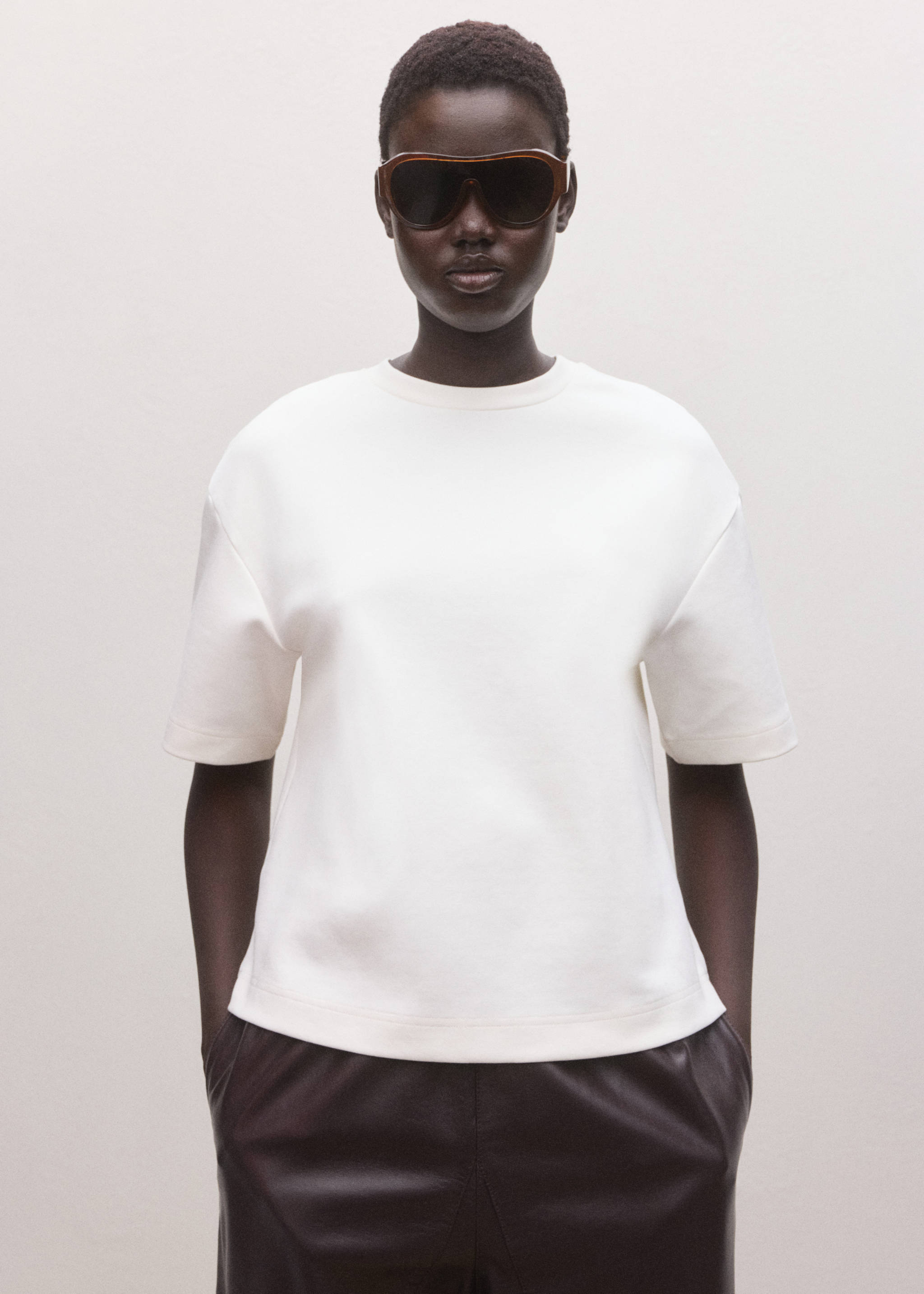 T-shirt en coton oversize - Plan moyen