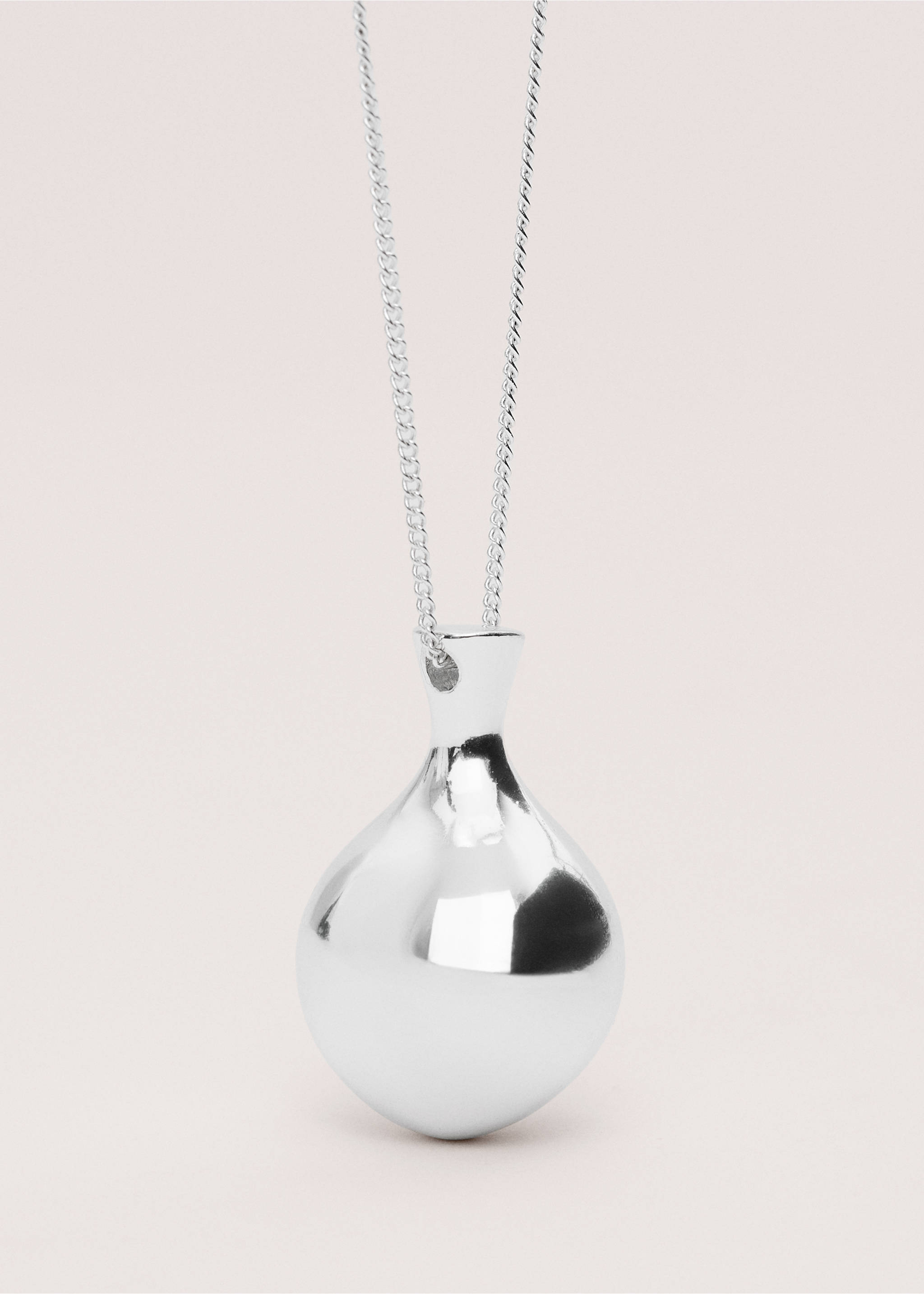 Silver-coloured metallic necklace with a large teardrop pendant., Silver. Ref: 27014446-00.