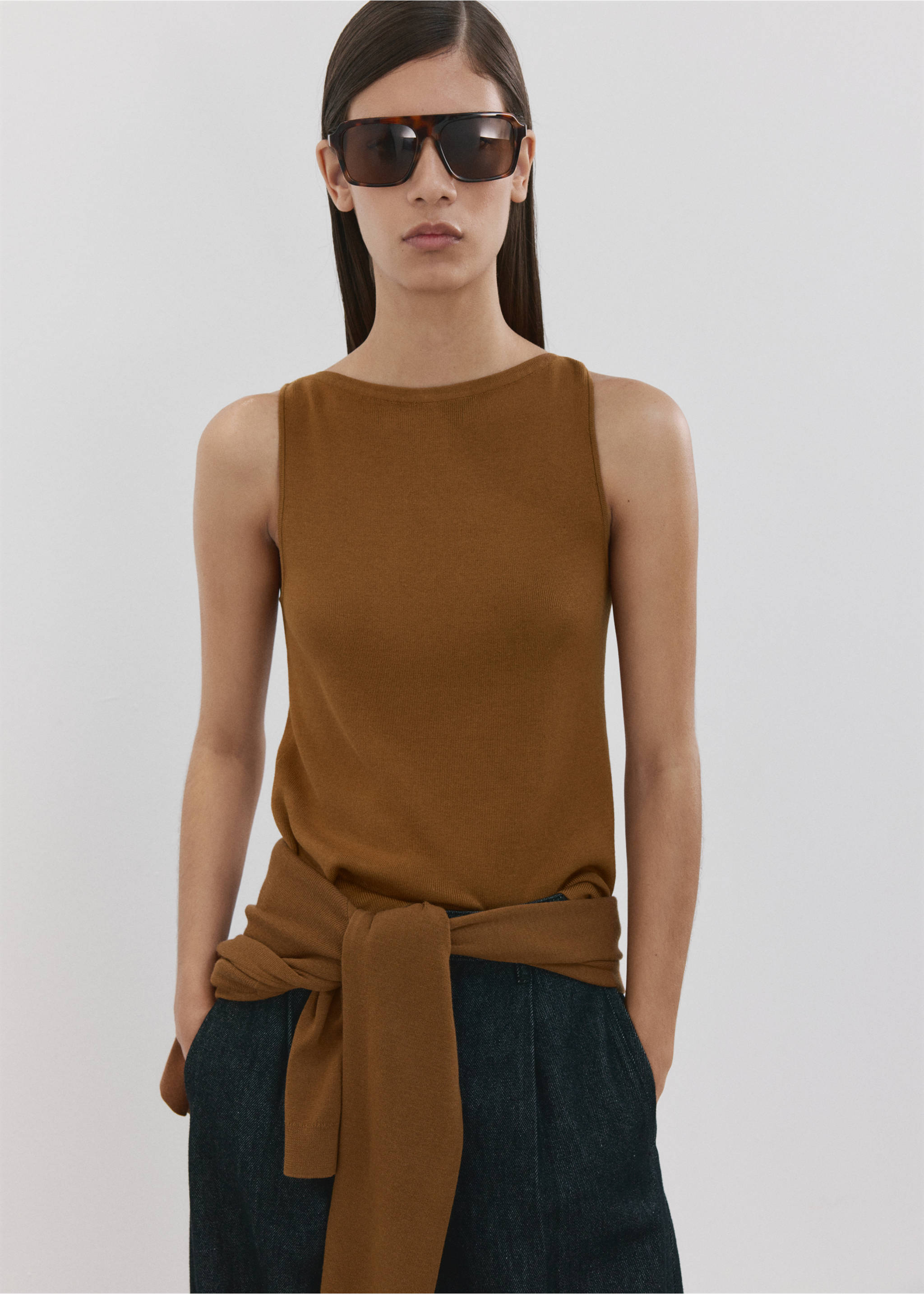 Fine-knit top - Medium plane, Caramel. Ref: 27015821-00.