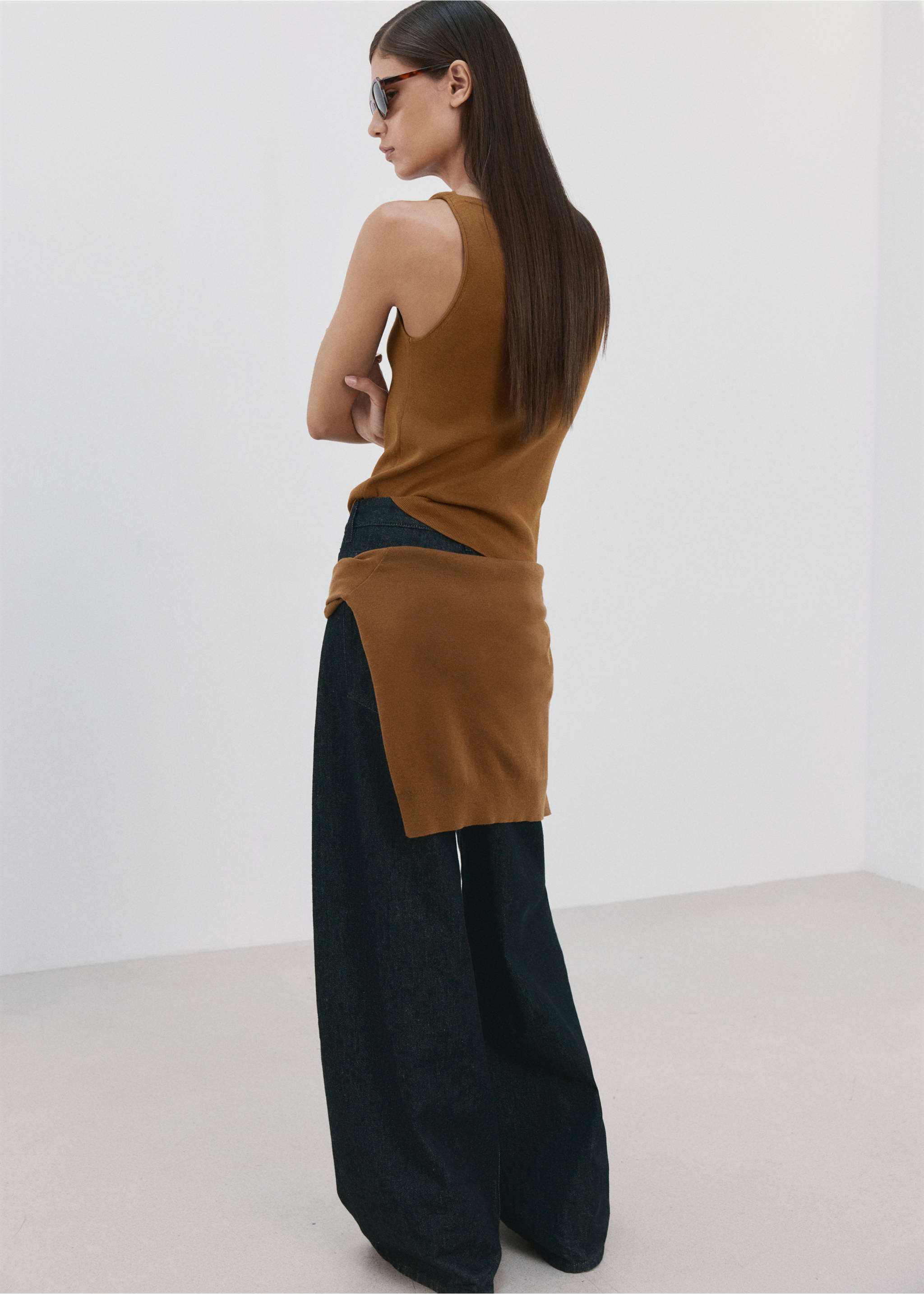Fine-knit top - Reverse of the article, Caramel. Ref: 27015821-00.
