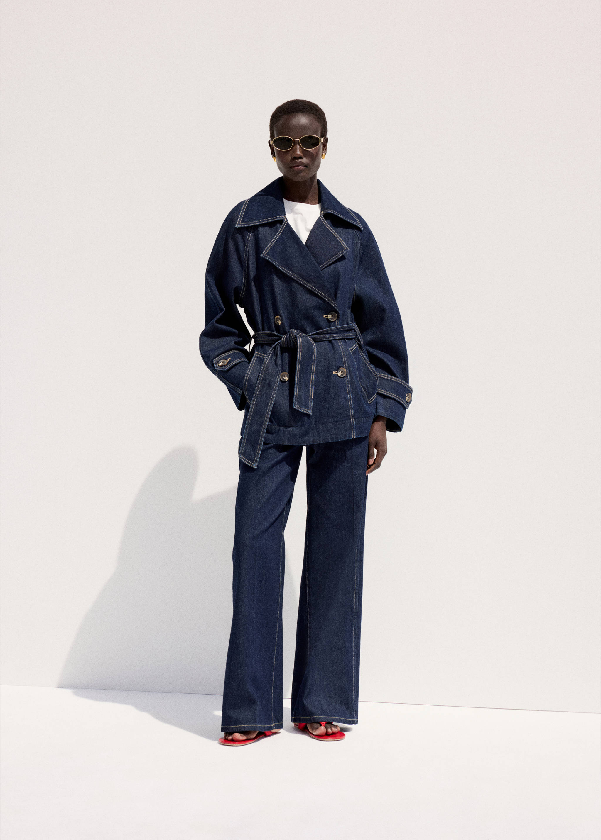 Wide leg mid-rise jeans - General plane