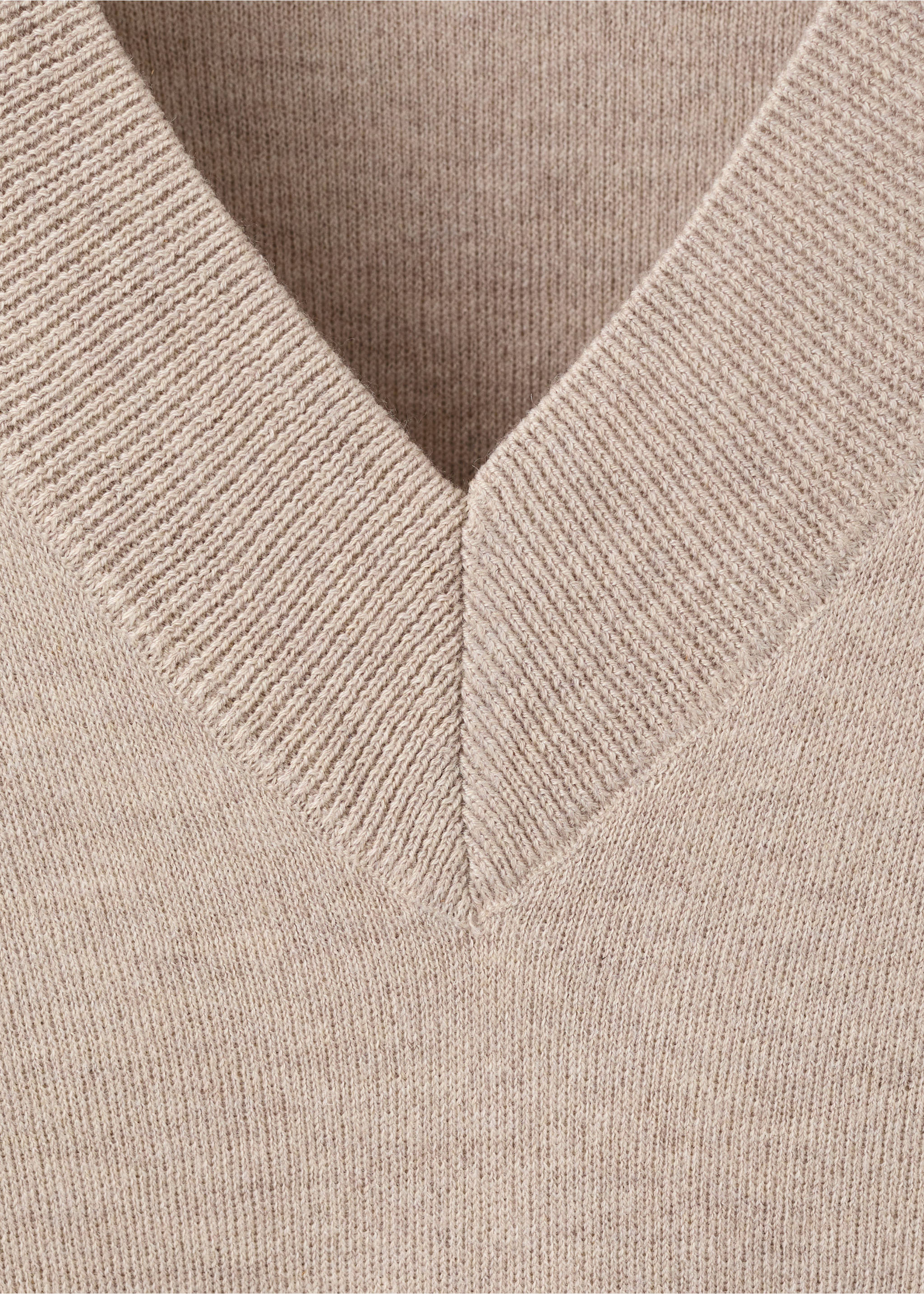 Jersei punt coll punta - Detall de l'article 8, Gris clar/pastel. Ref: 27024090-00.