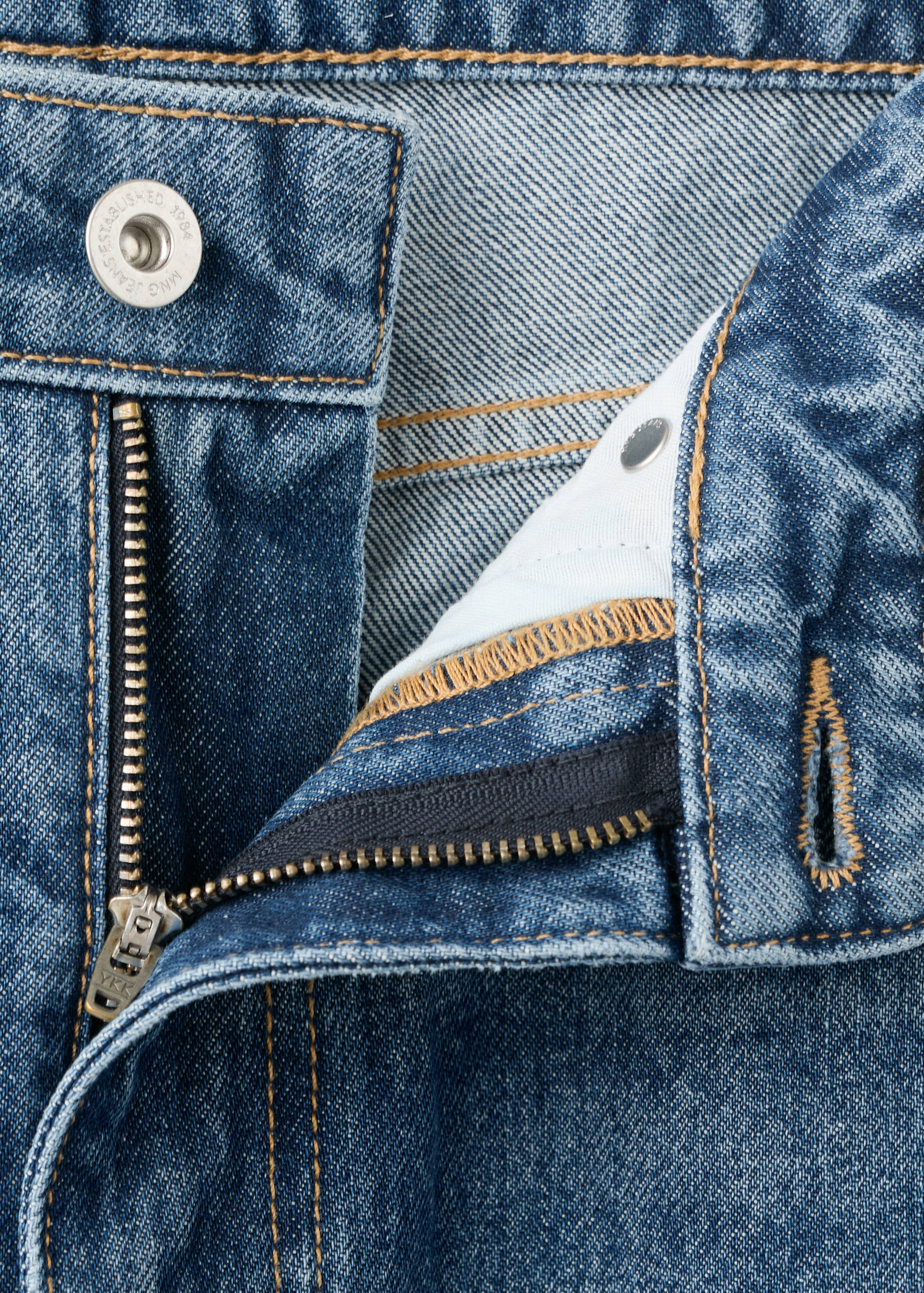 Jean large à revers - Détail de l'article 8