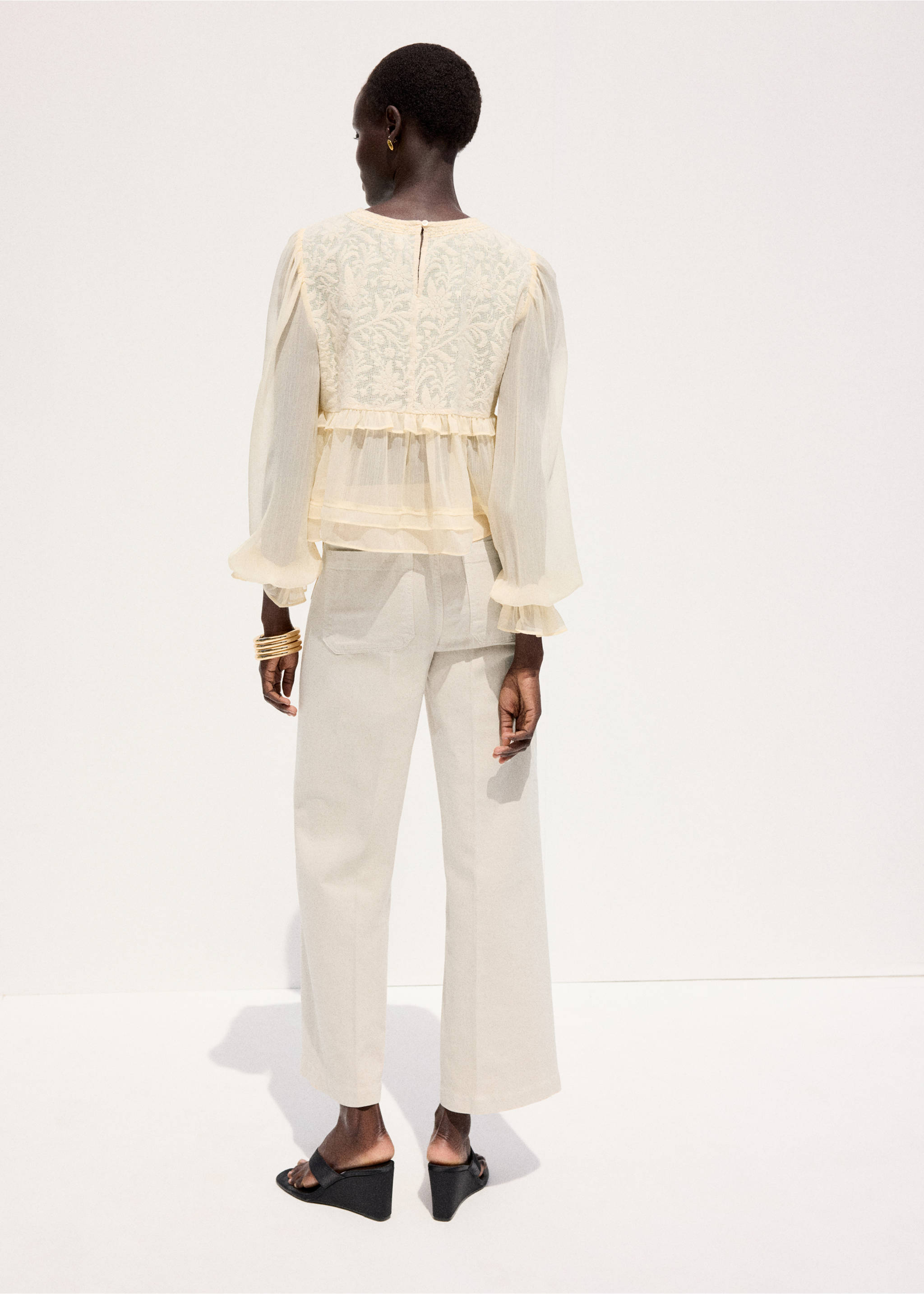 Wide leg jeans with pockets - Reverse of the article, Sand. Ref: 27031190-00.
