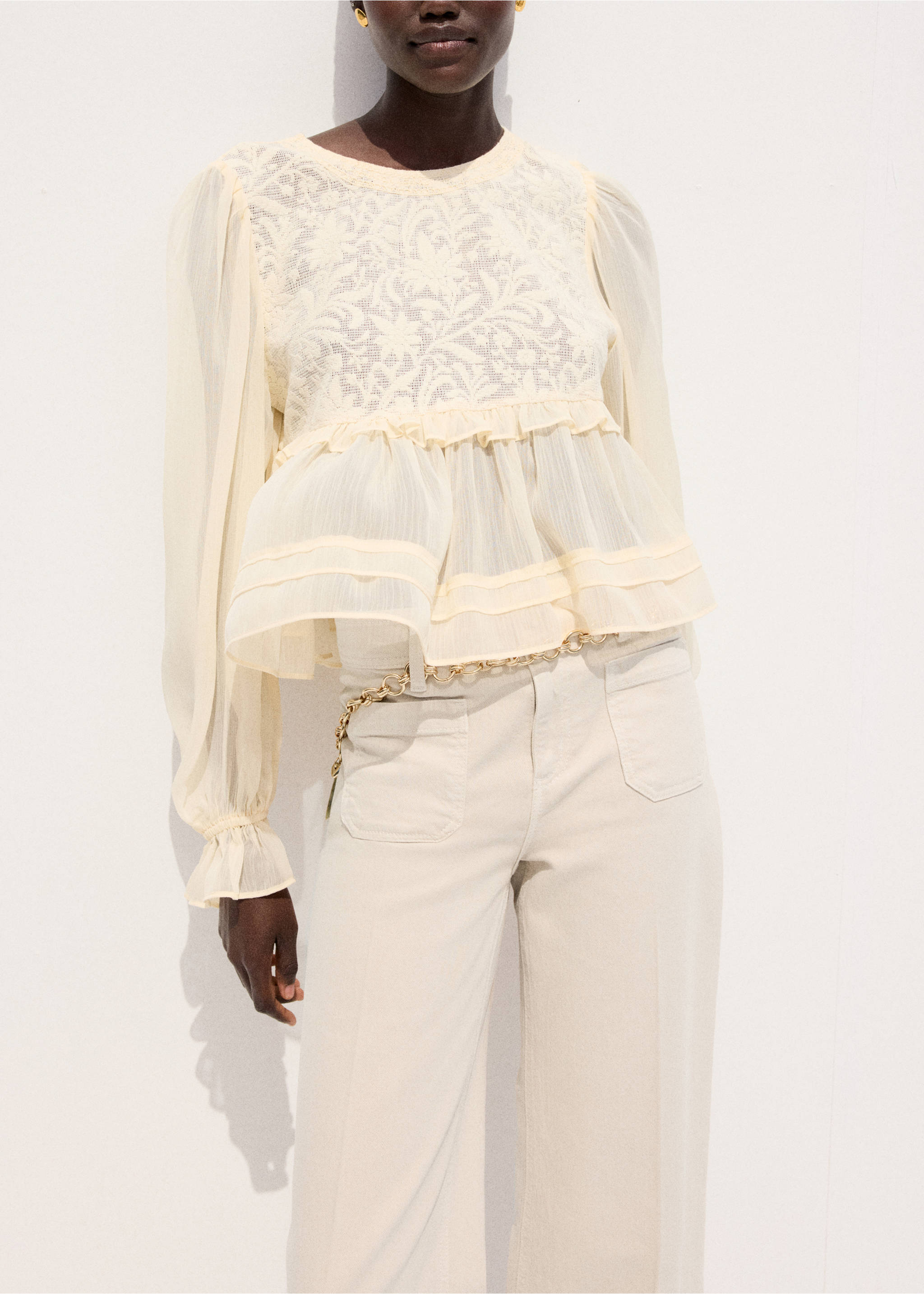 Wide leg jeans with pockets - Details of the article 1, Sand. Ref: 27031190-00.