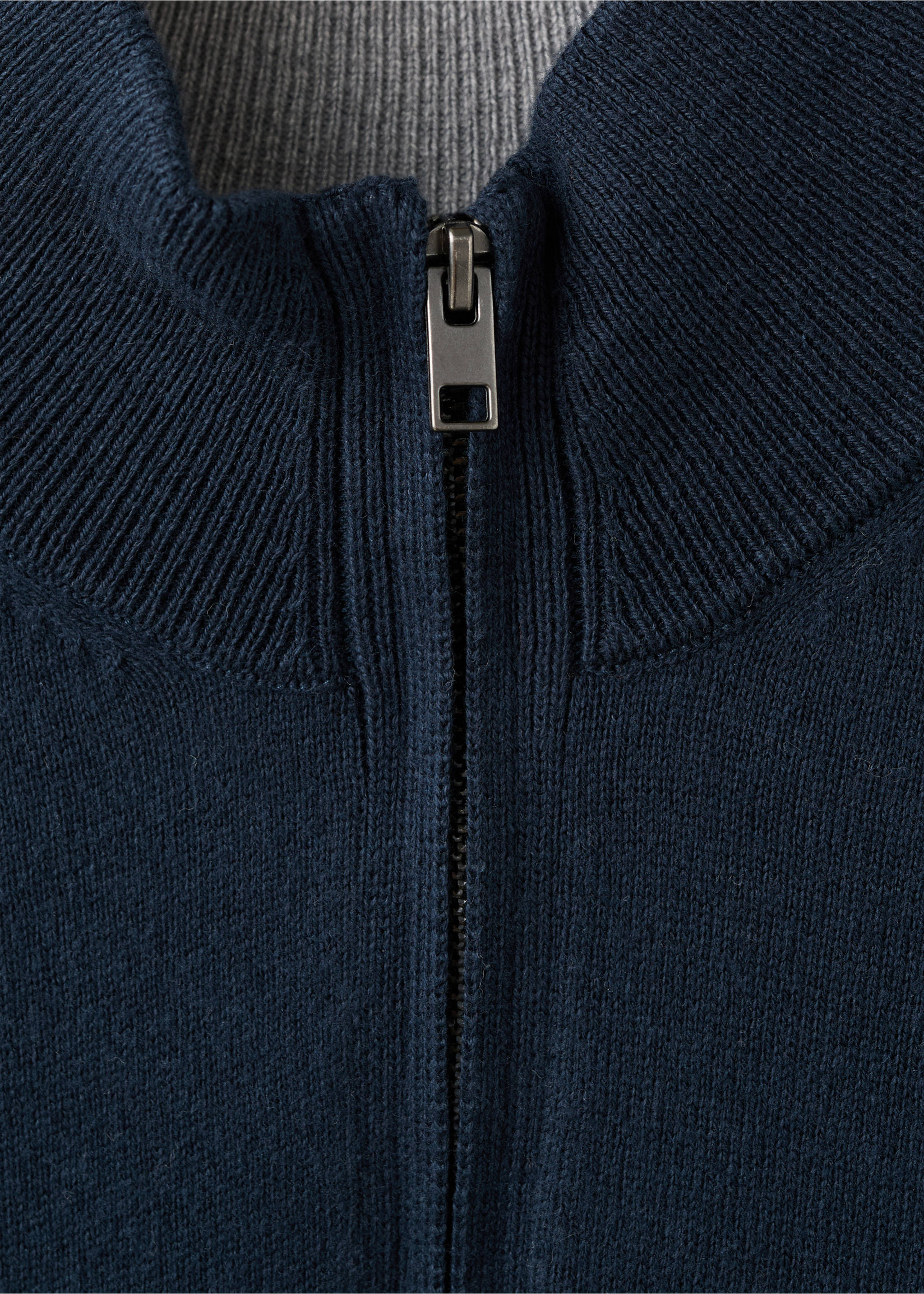 Pullover mit Zip-Kragen - Detail des Artikels 8, Marineblau. Ref: 27031259-00.