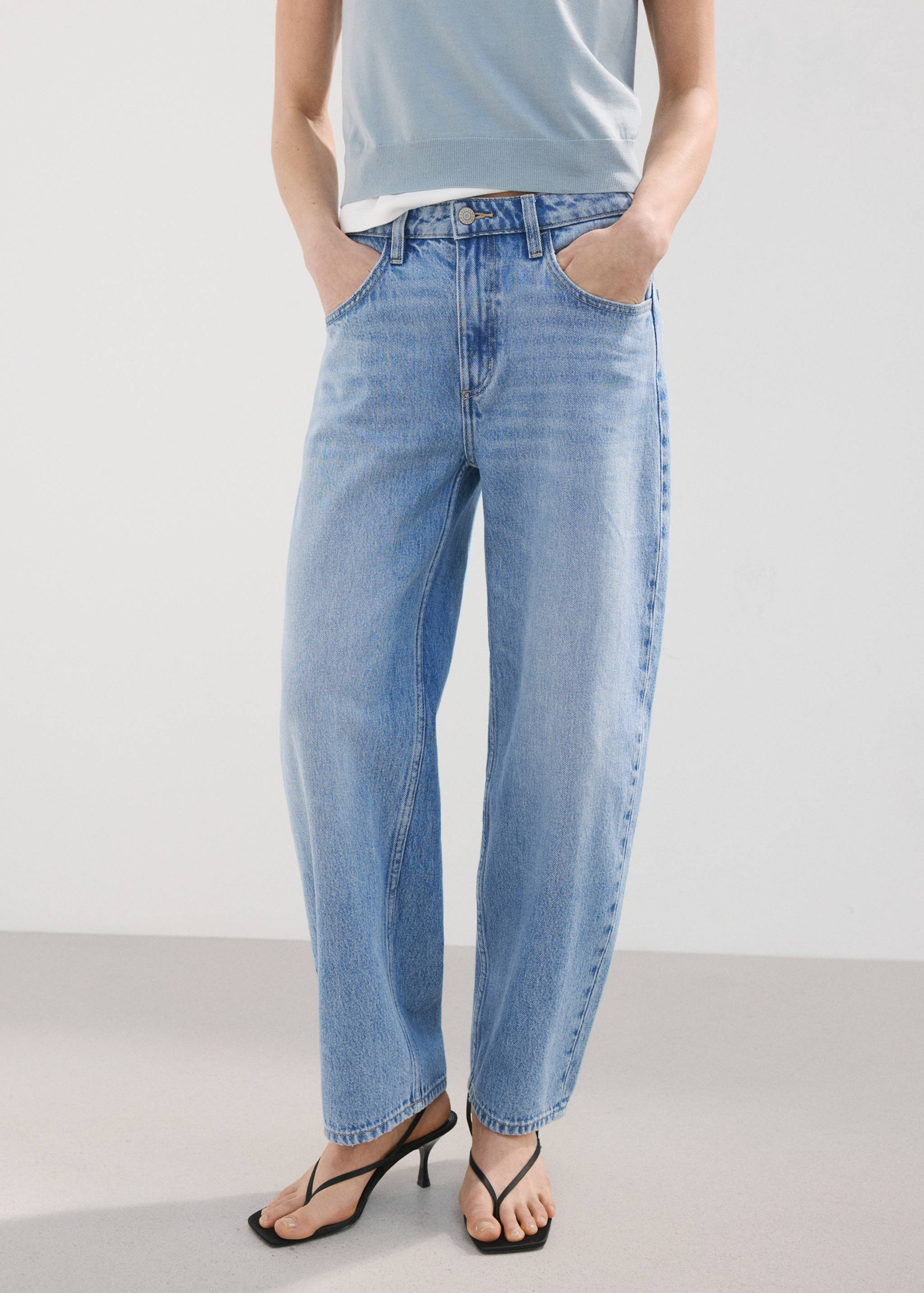 Barrel-Jeans mit hoher Taille - Mittlere Ansicht