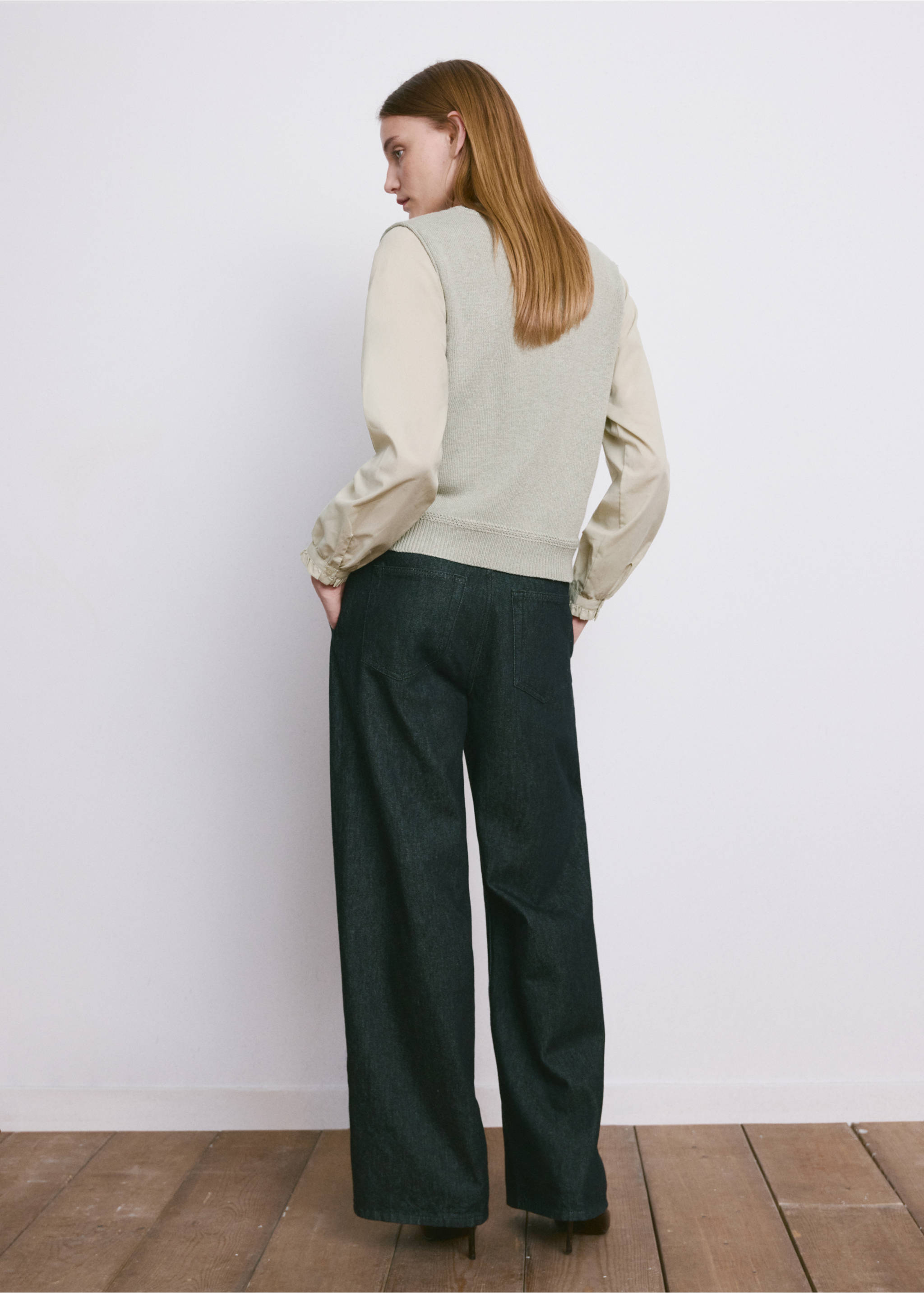 Light green knit jersey vest, back view, Aqua Green. Ref: 27034093-00.